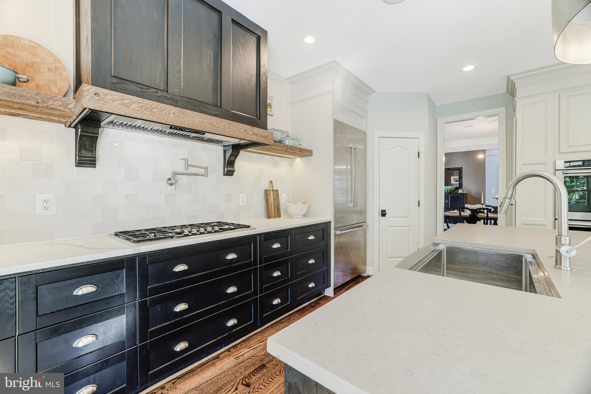 LANSDOWNE ON THE POTOMAC - Residential