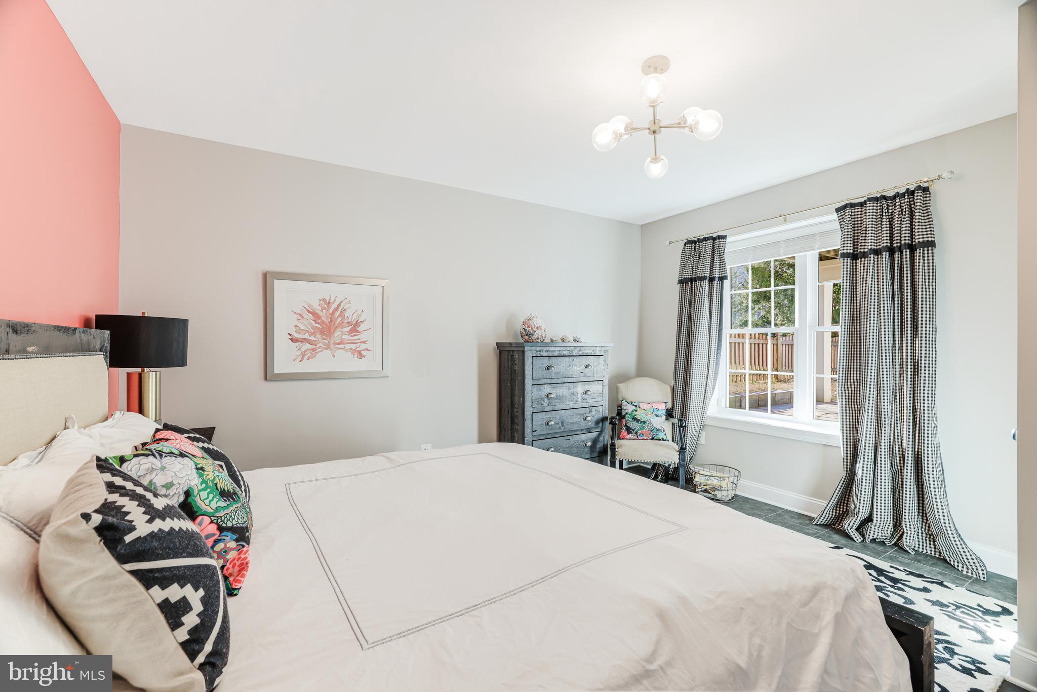 LANSDOWNE ON THE POTOMAC - Residential