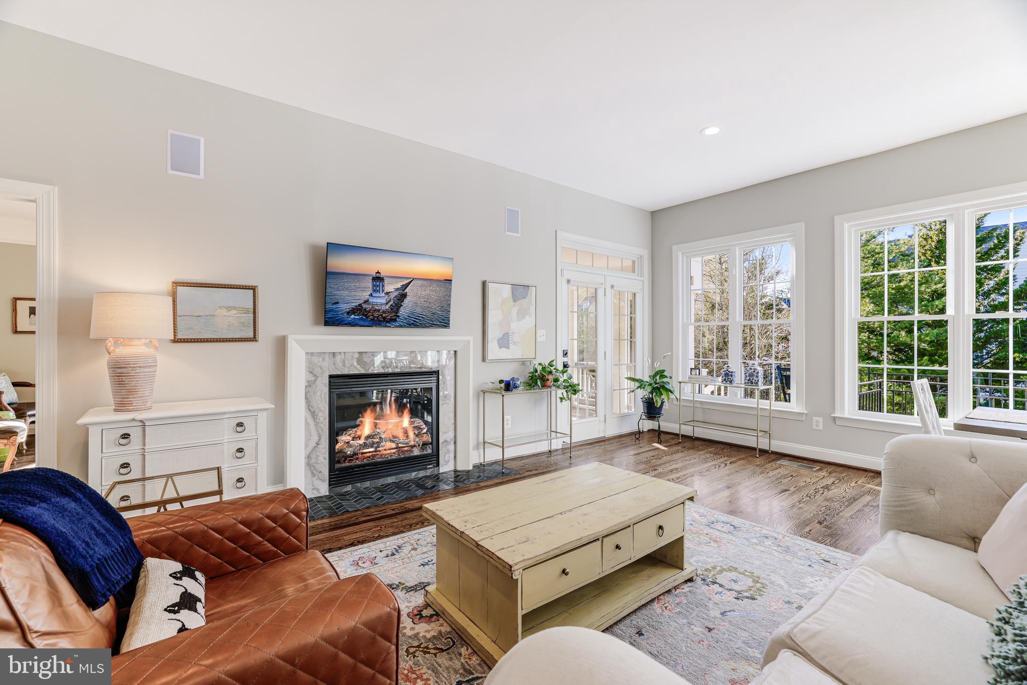 LANSDOWNE ON THE POTOMAC - Residential