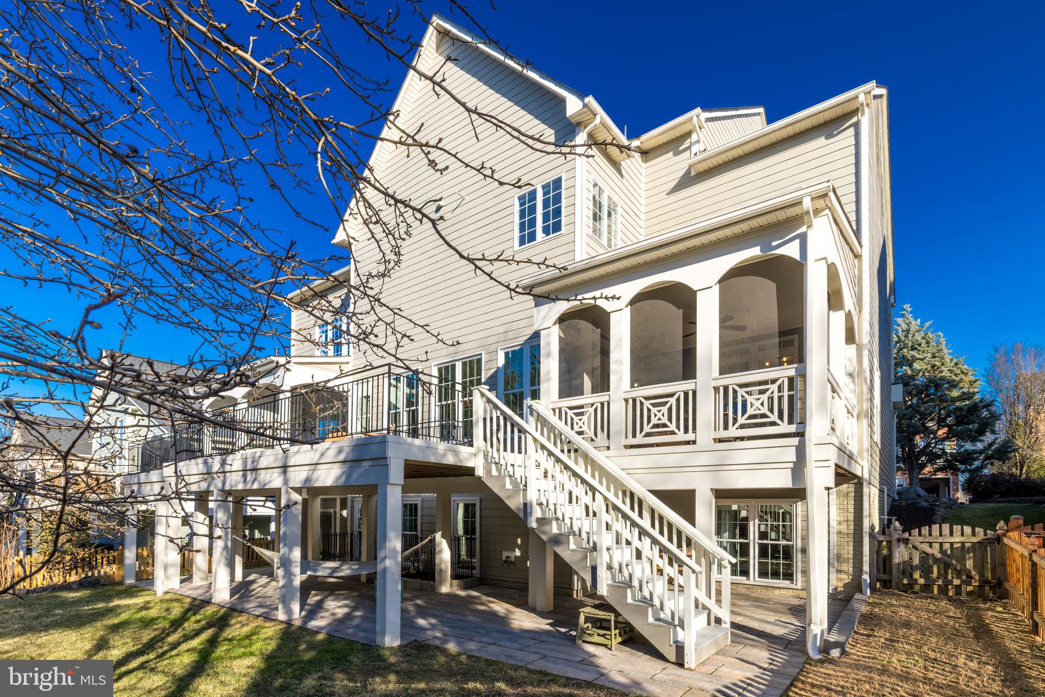 LANSDOWNE ON THE POTOMAC - Residential