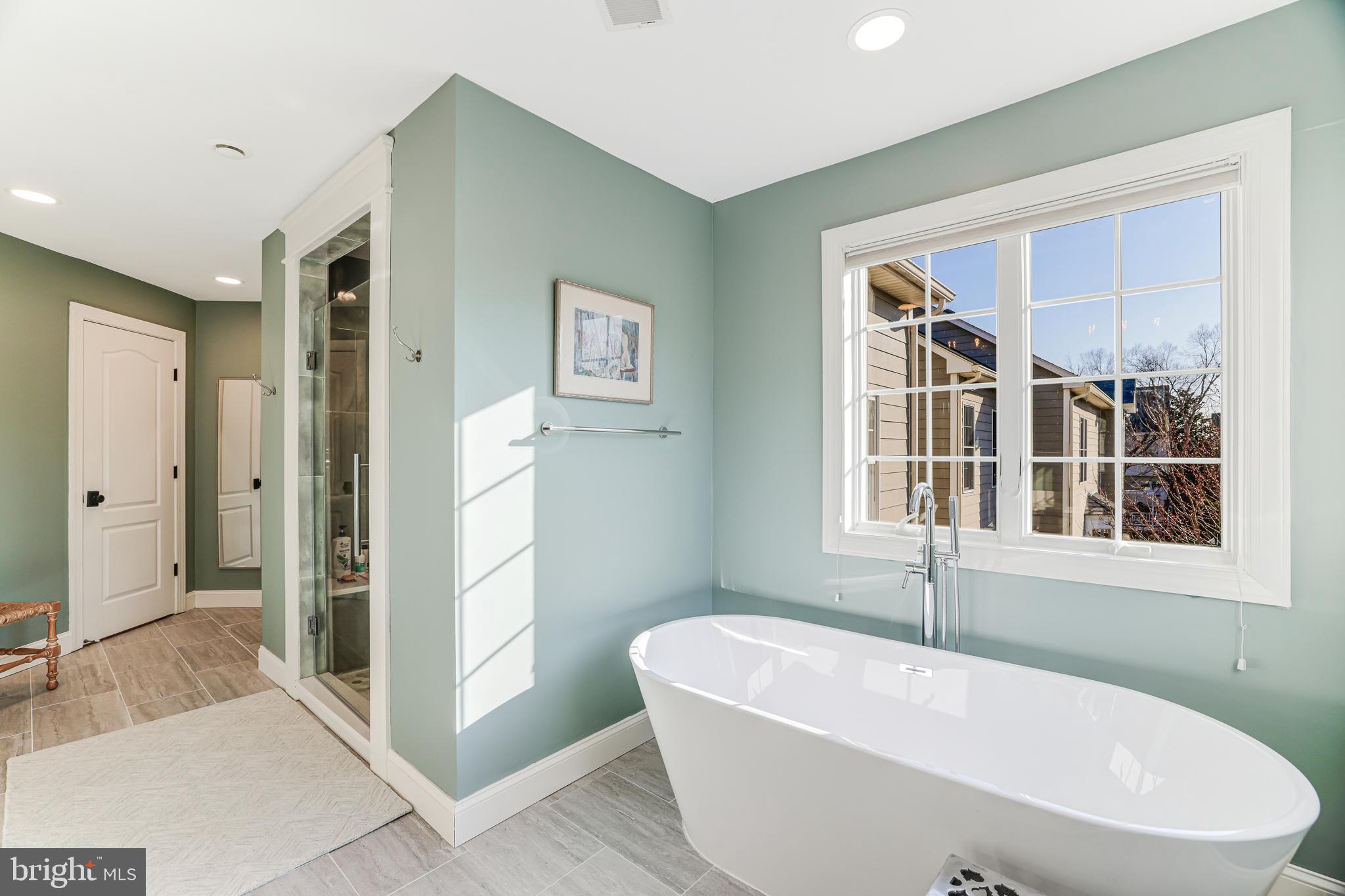 LANSDOWNE ON THE POTOMAC - Residential