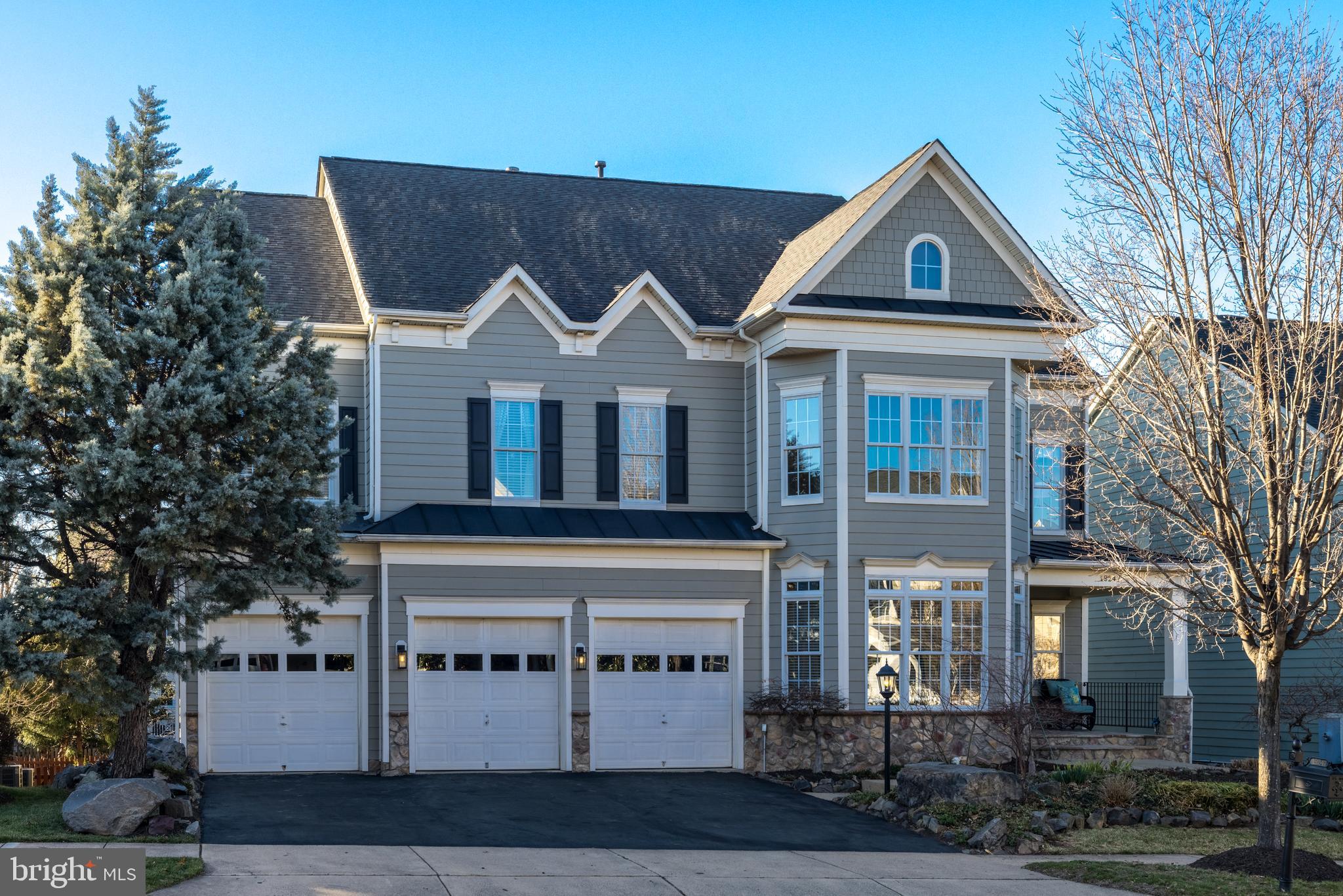 LANSDOWNE ON THE POTOMAC - Residential