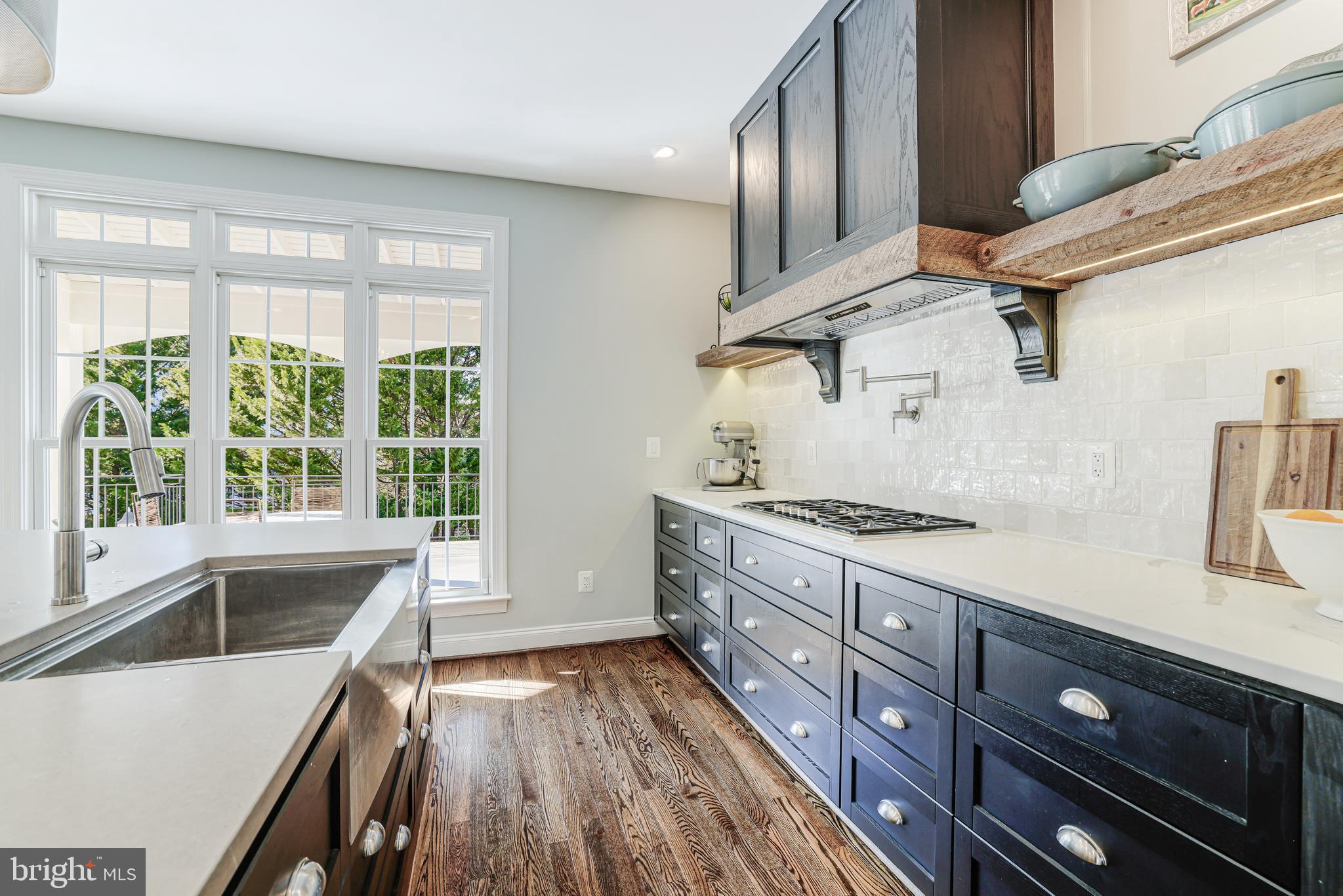 LANSDOWNE ON THE POTOMAC - Residential