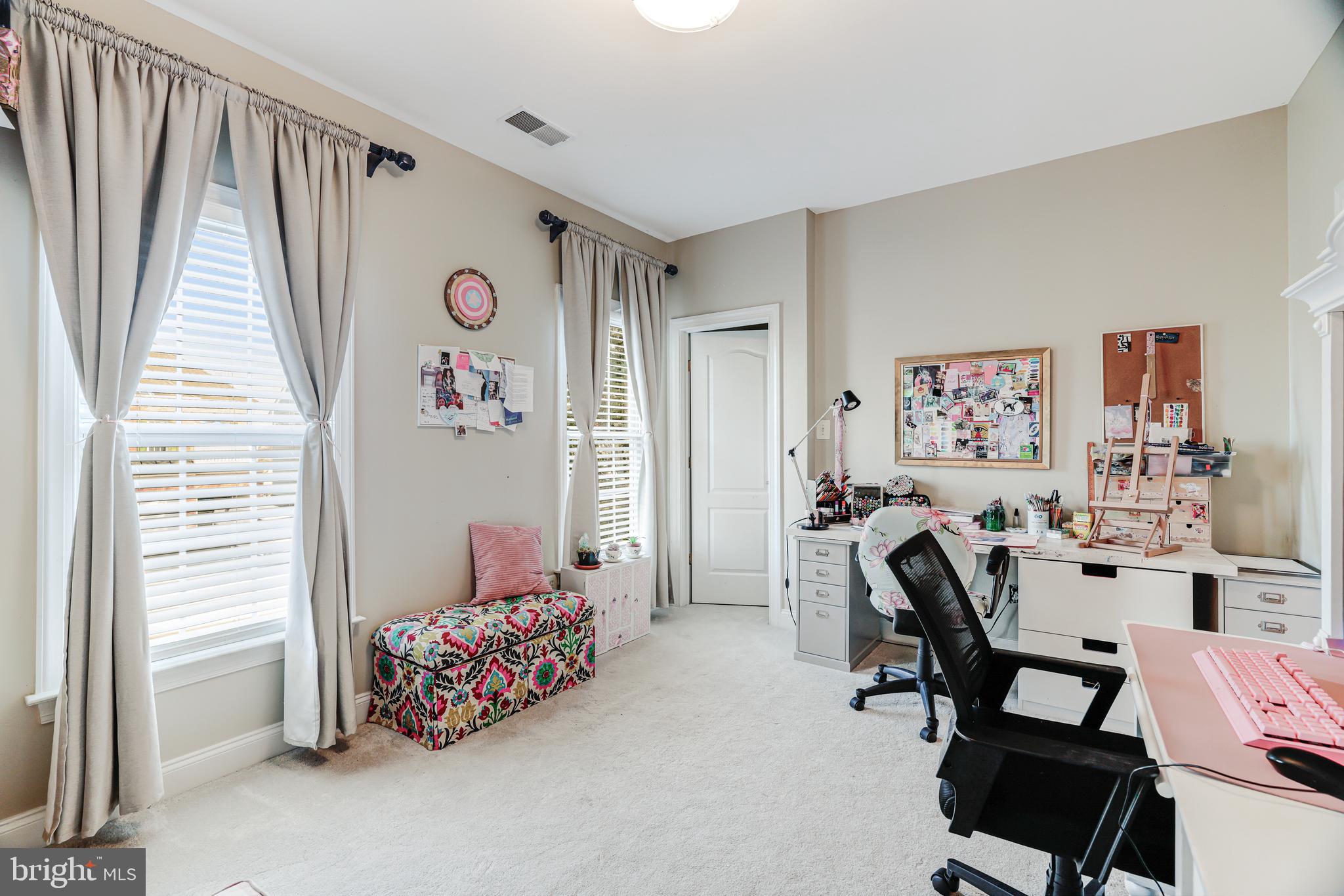 LANSDOWNE ON THE POTOMAC - Residential