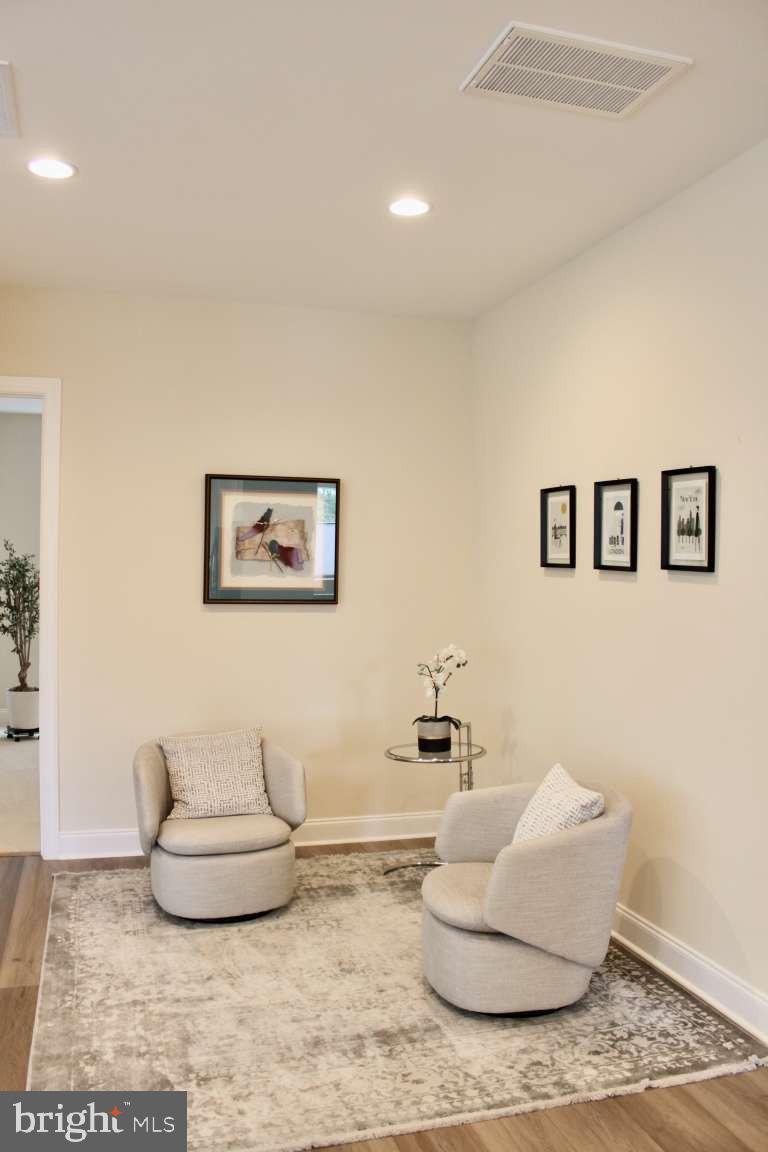 SHENANDOAH, LAKE FREDERICK - Residential