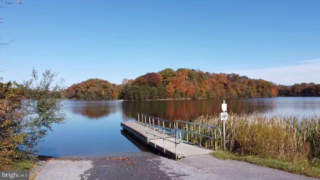 SHENANDOAH, LAKE FREDERICK - Residential