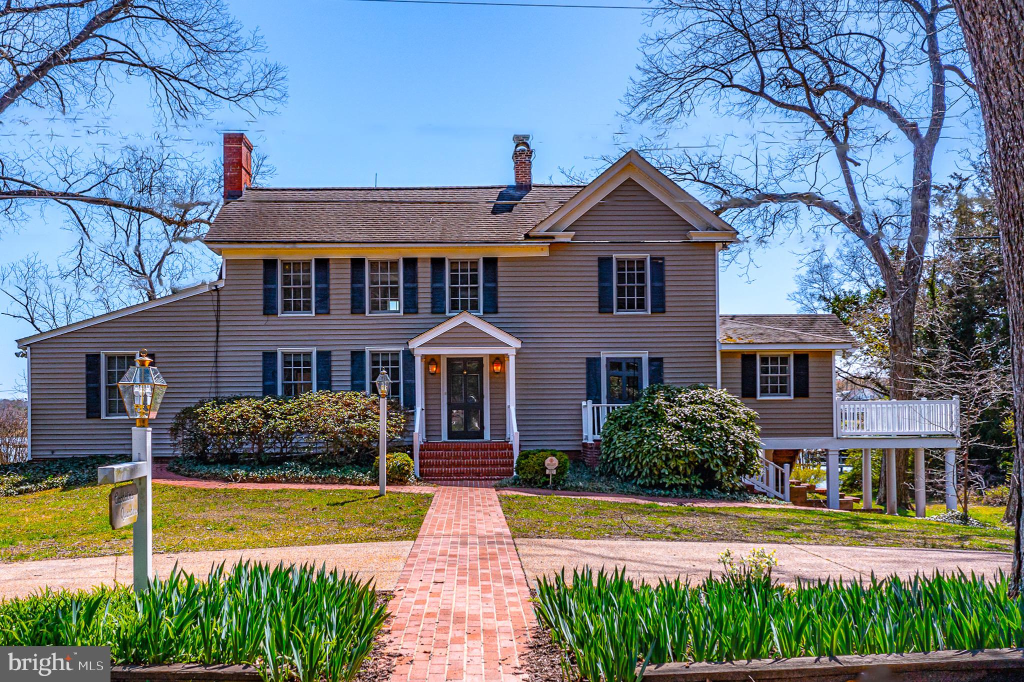391 STEAMBOAT ROAD