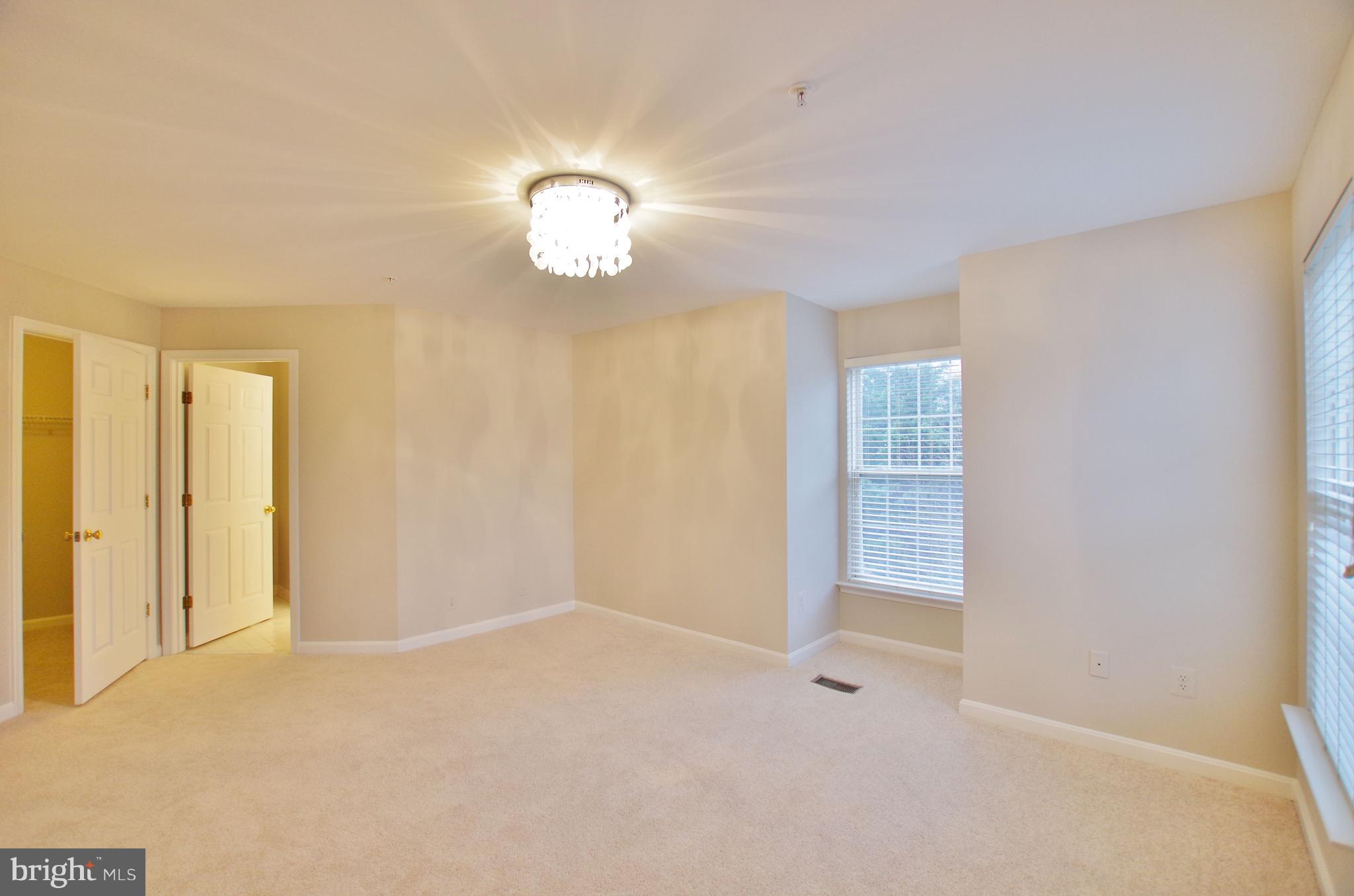 CLOVERLEAF CENTER - Residential