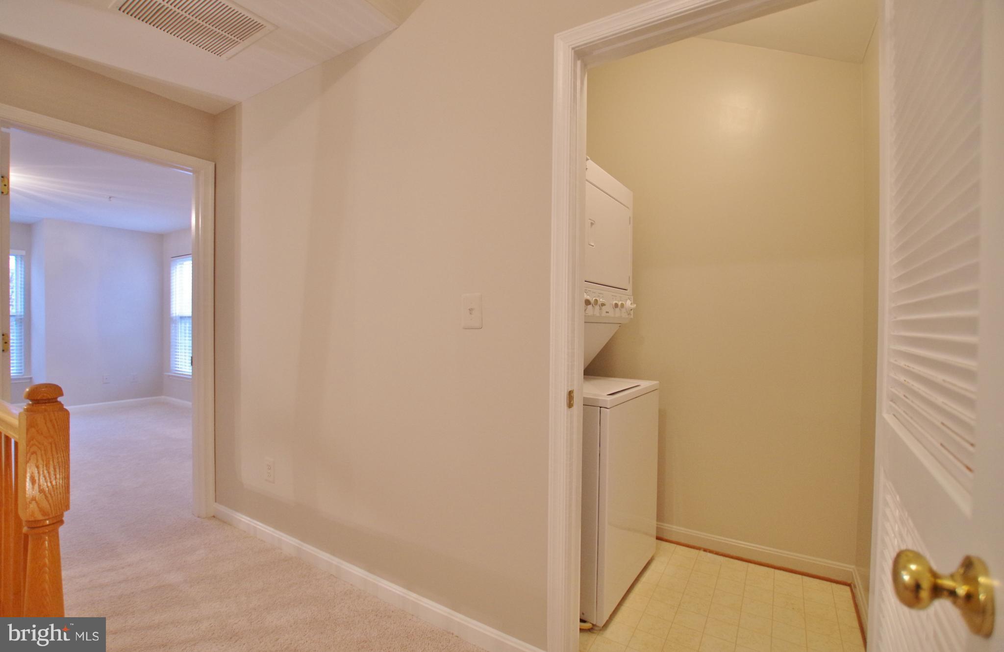 CLOVERLEAF CENTER - Residential