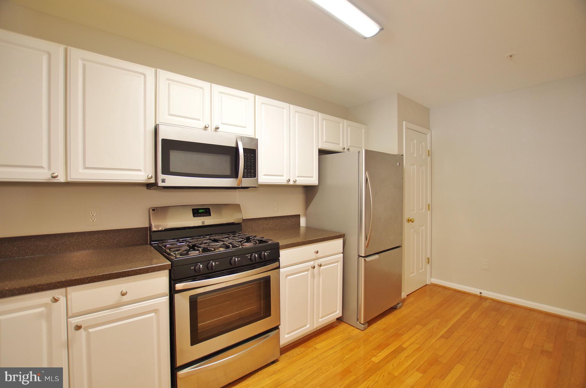 CLOVERLEAF CENTER - Residential