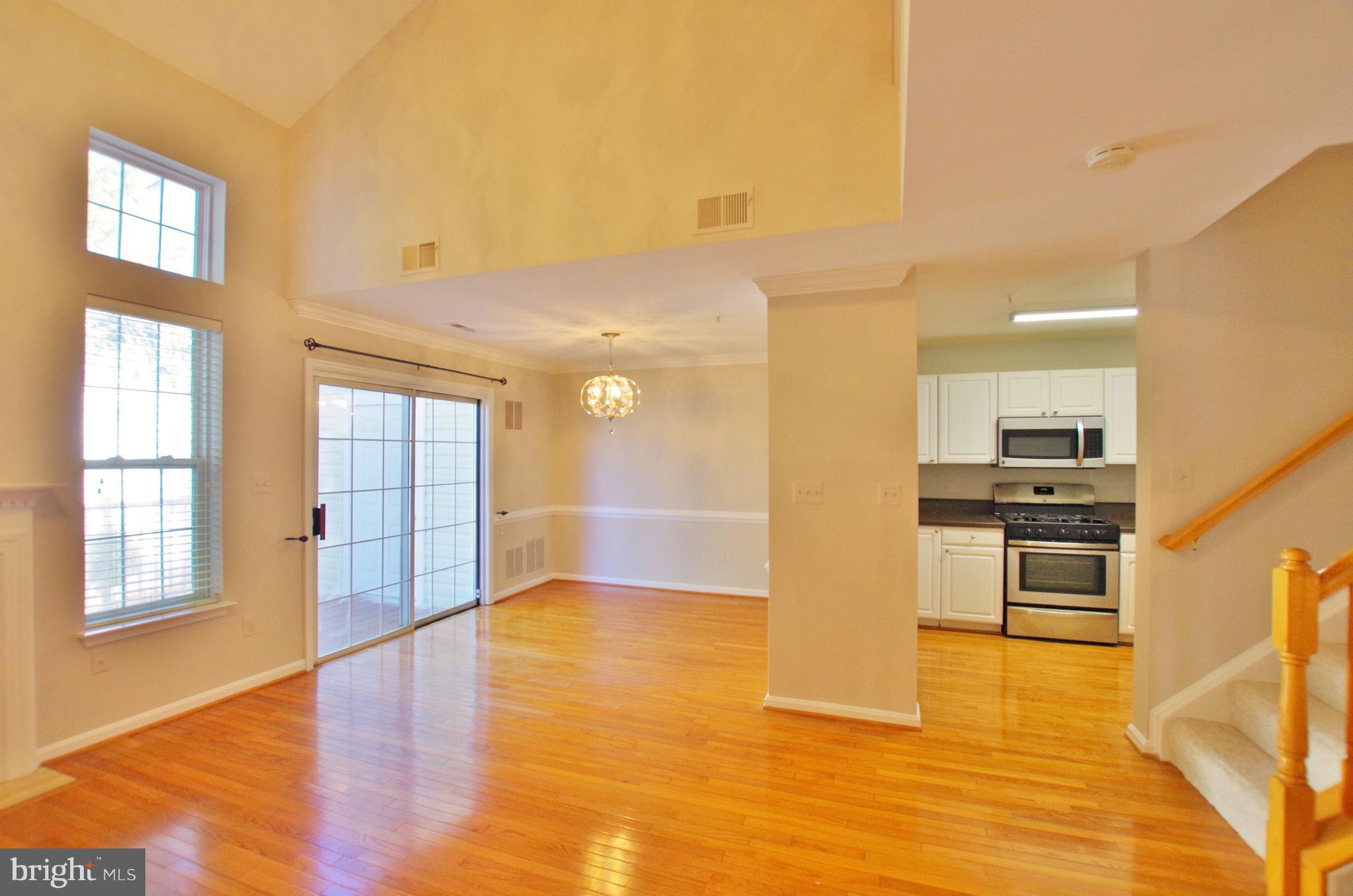 CLOVERLEAF CENTER - Residential