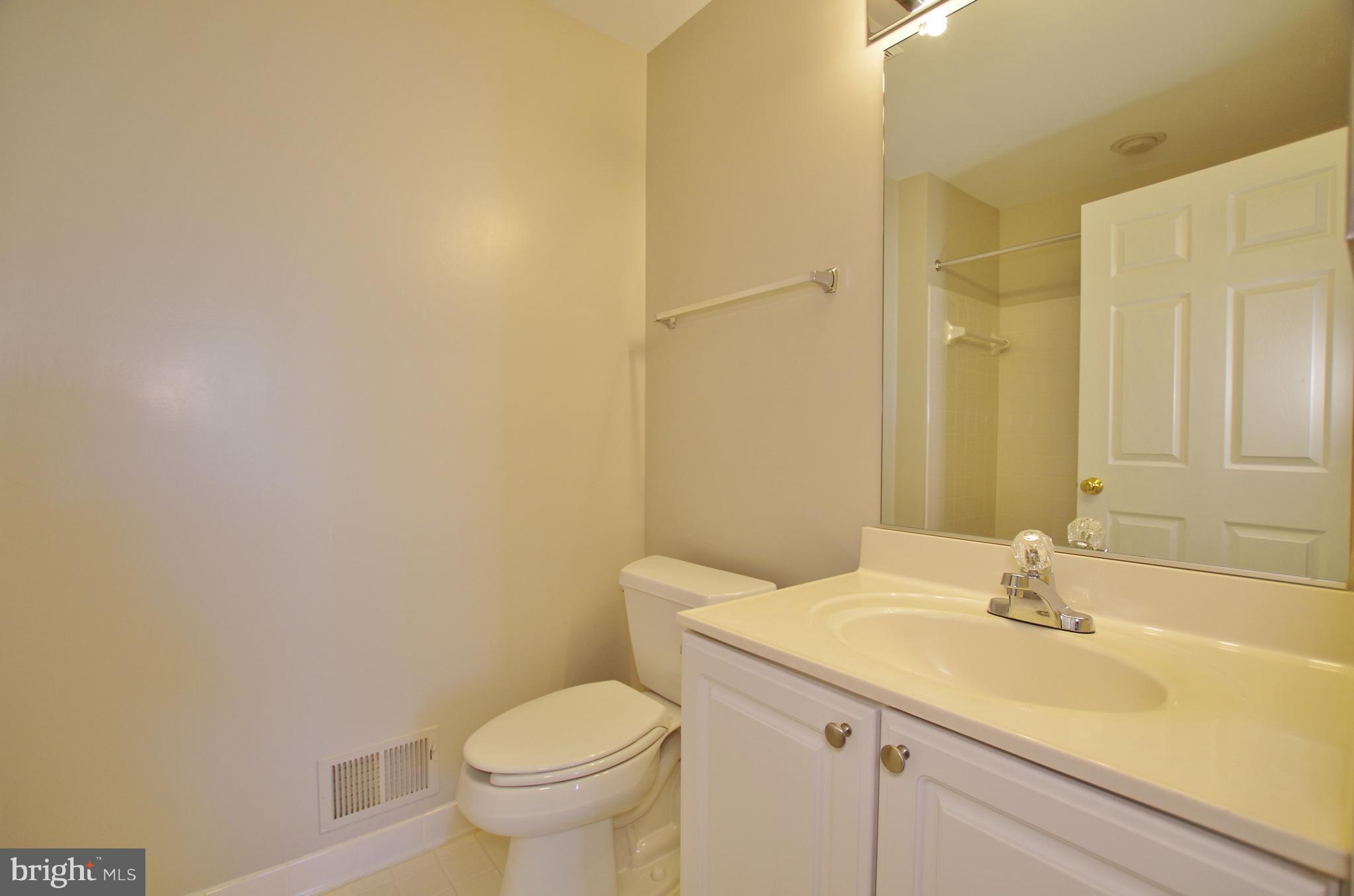 CLOVERLEAF CENTER - Residential