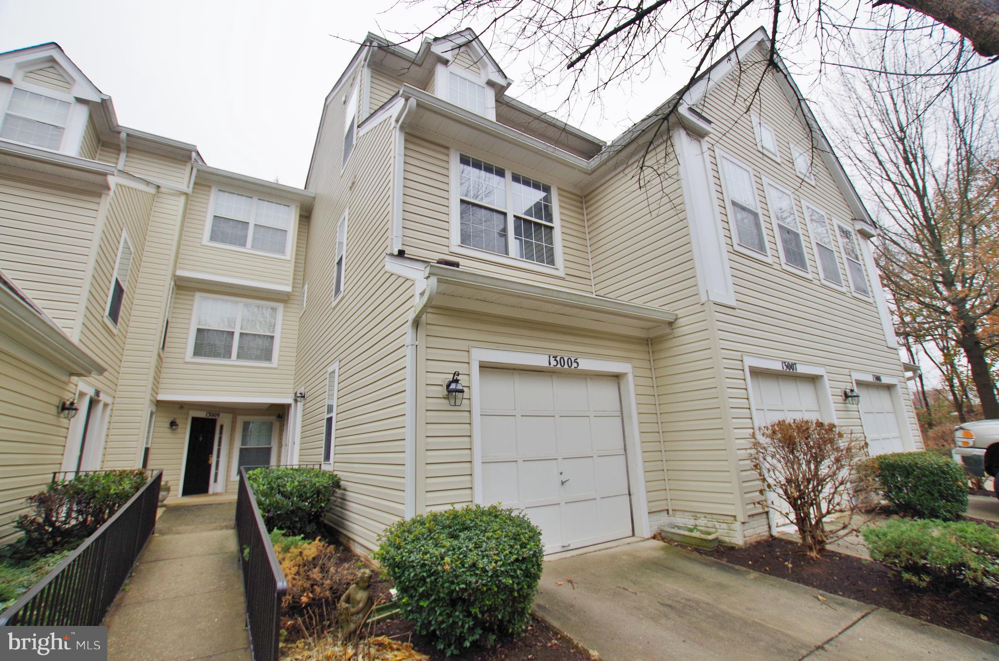 CLOVERLEAF CENTER - Residential