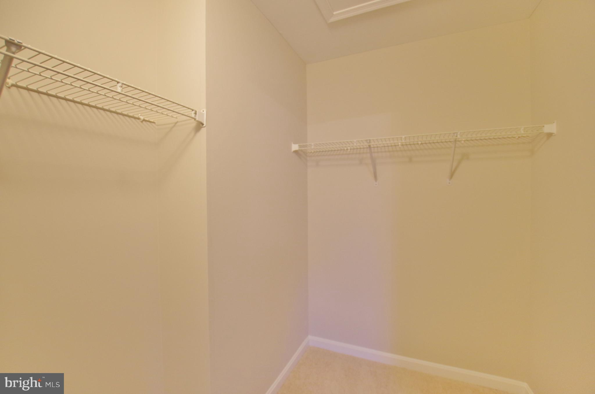 CLOVERLEAF CENTER - Residential