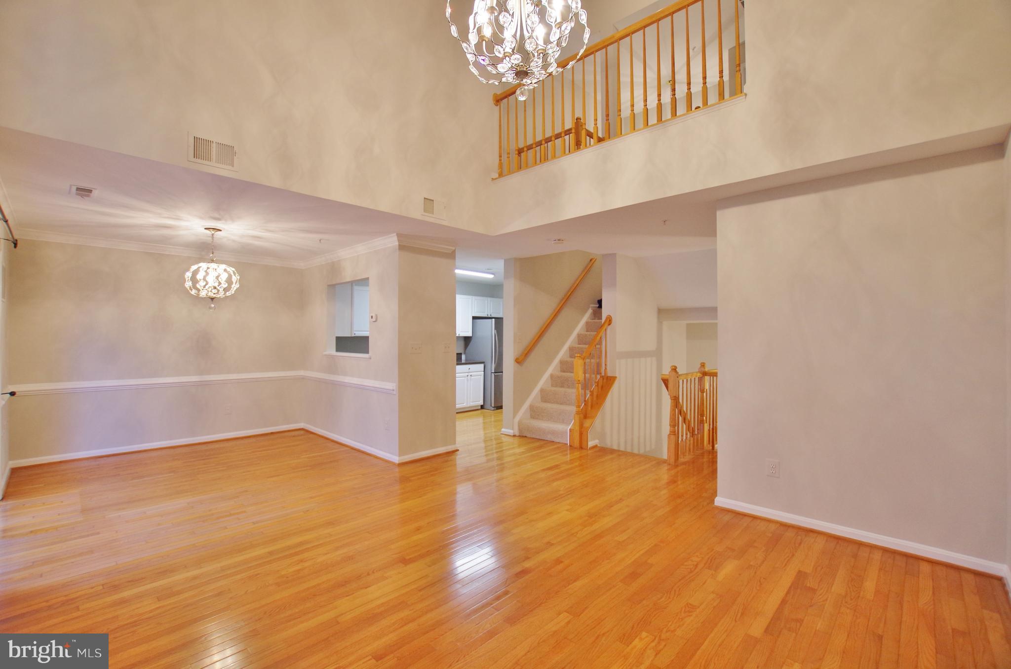 CLOVERLEAF CENTER - Residential