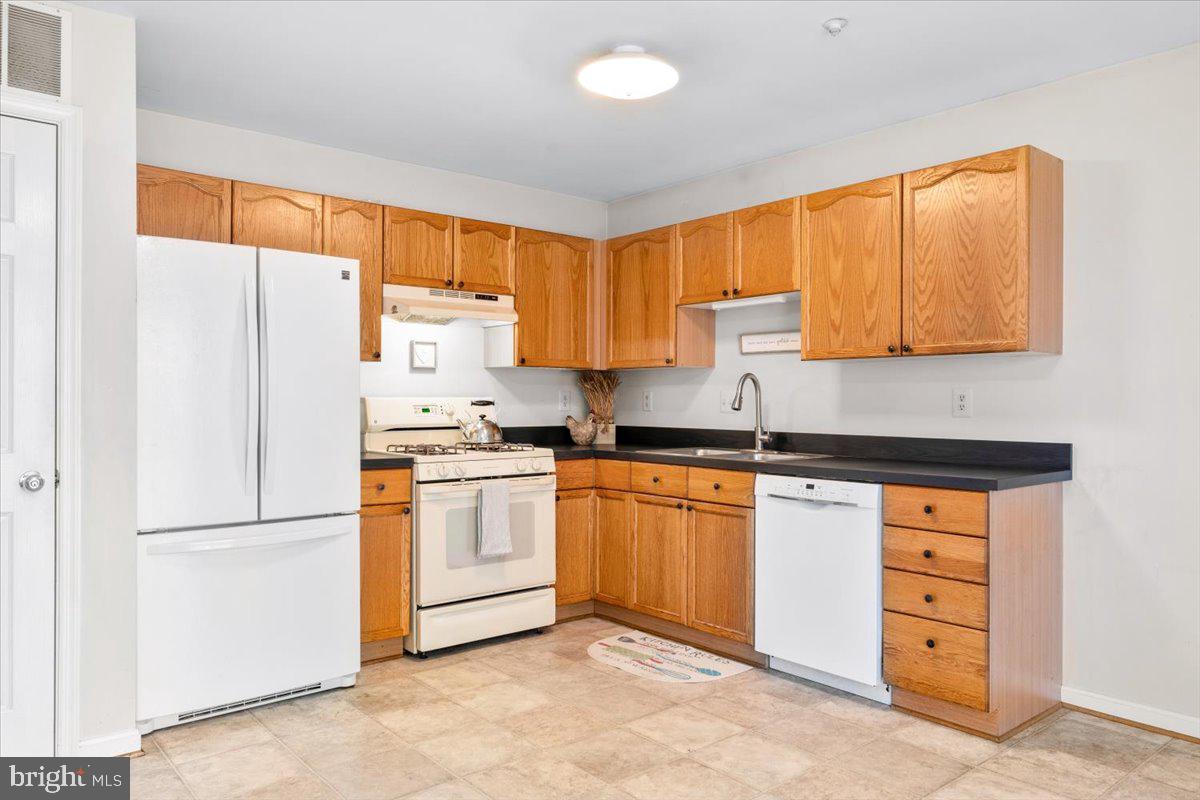 PARKVIEW MANOR - Residential