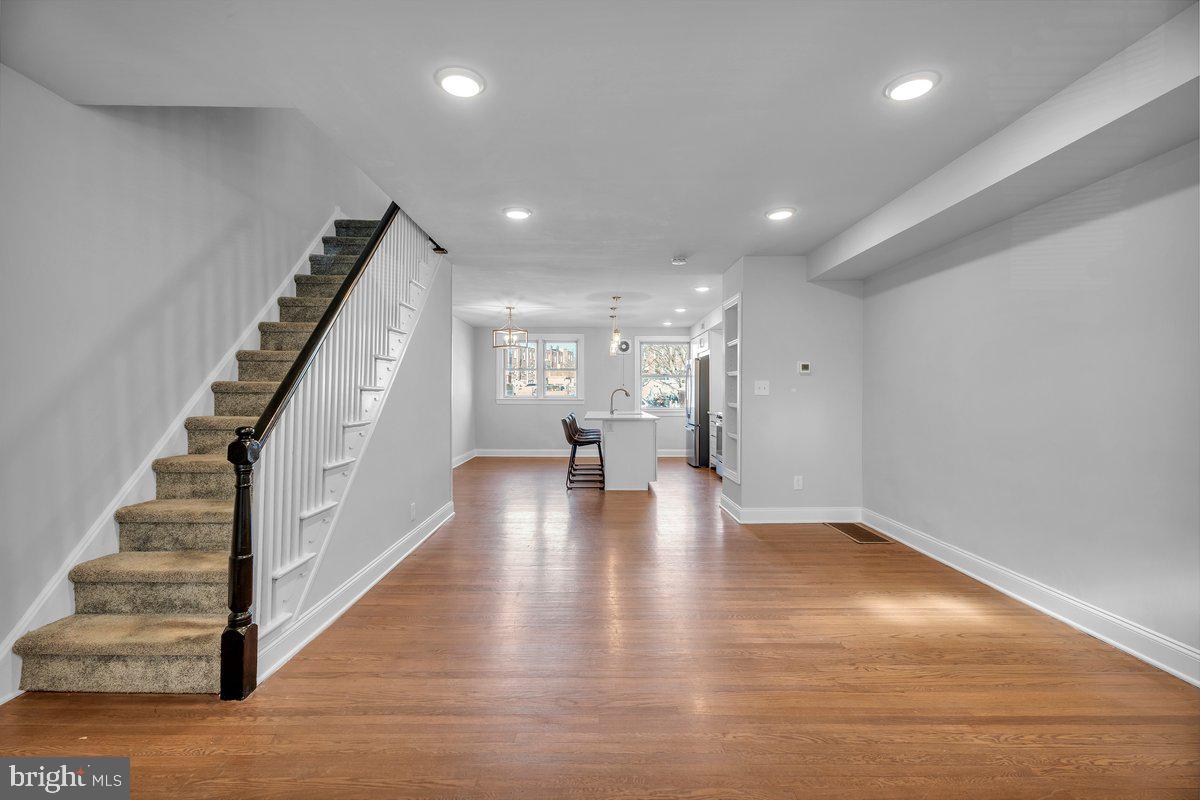 CRISPIN GARDENS - Residential