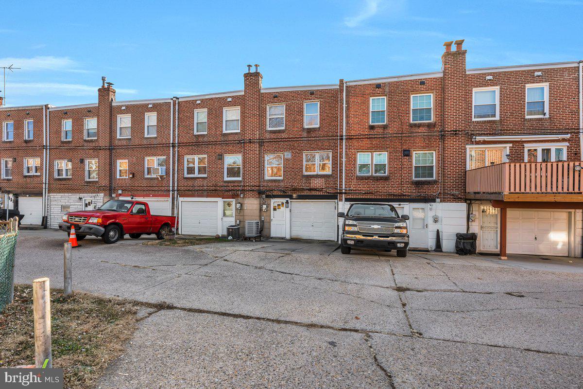 CRISPIN GARDENS - Residential