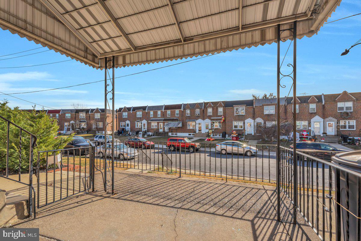 CRISPIN GARDENS - Residential