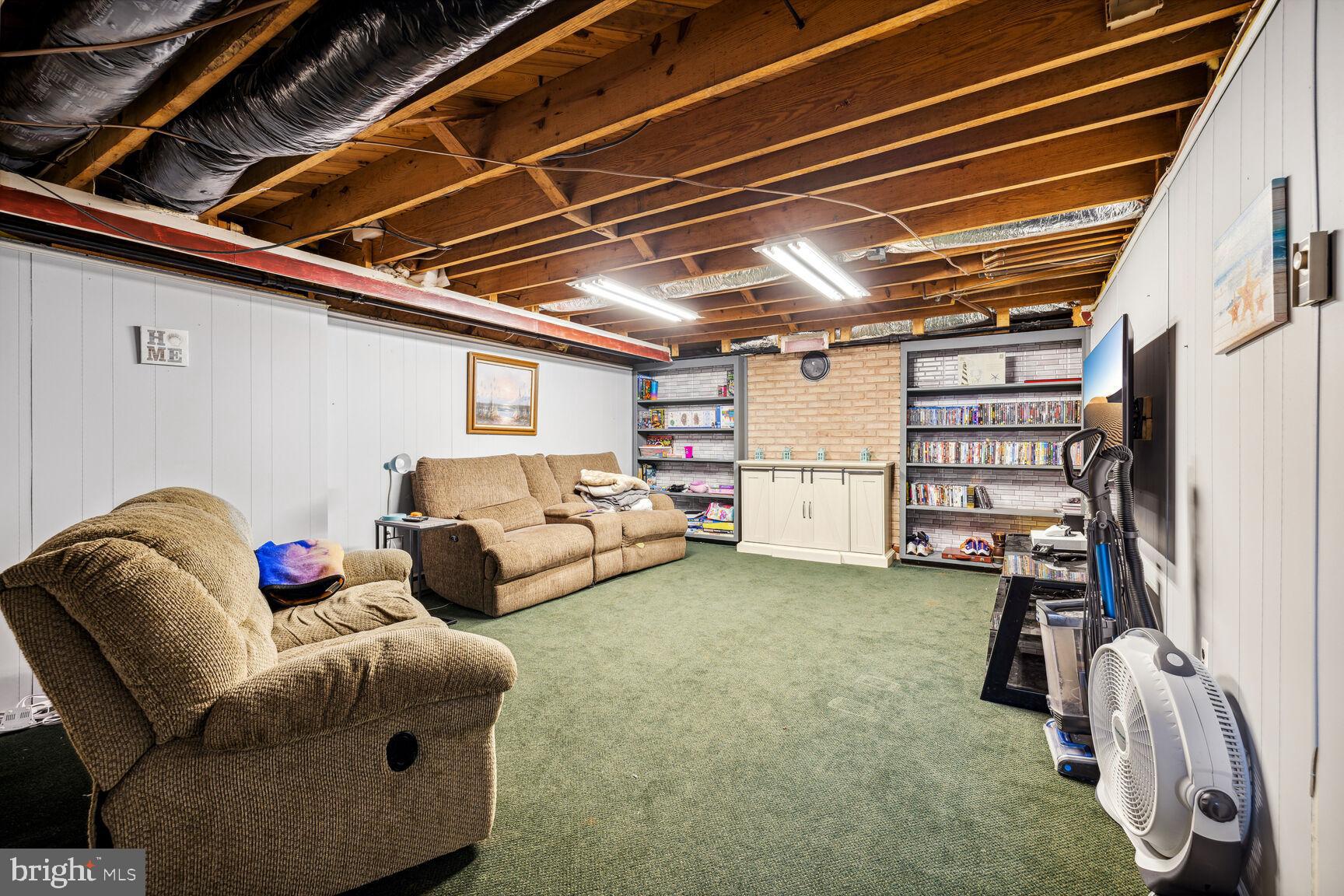 GREENBERRY HILLS - Residential