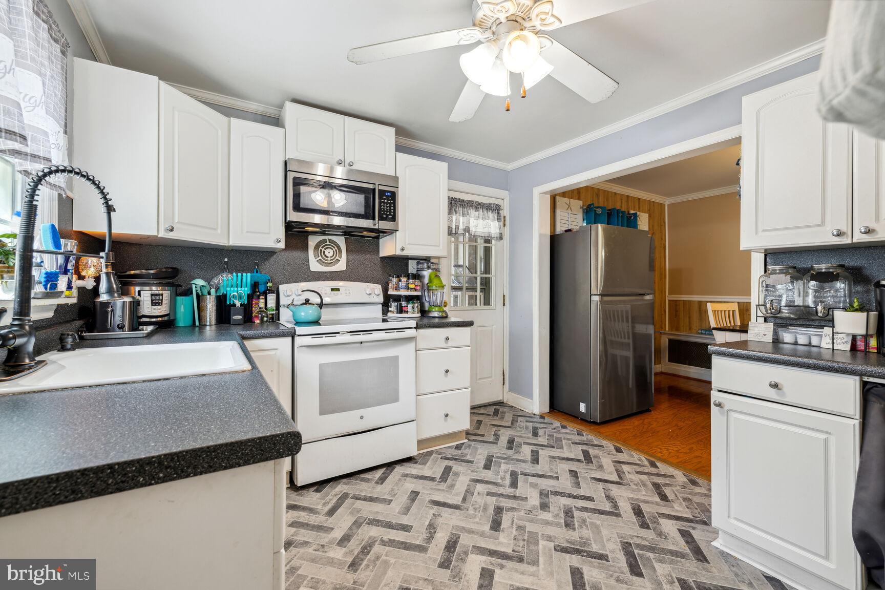 GREENBERRY HILLS - Residential