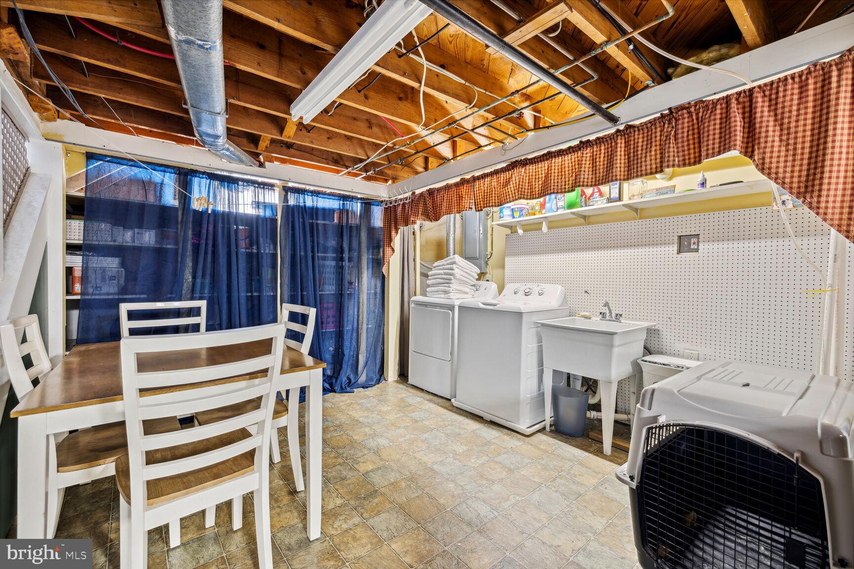 GREENBERRY HILLS - Residential