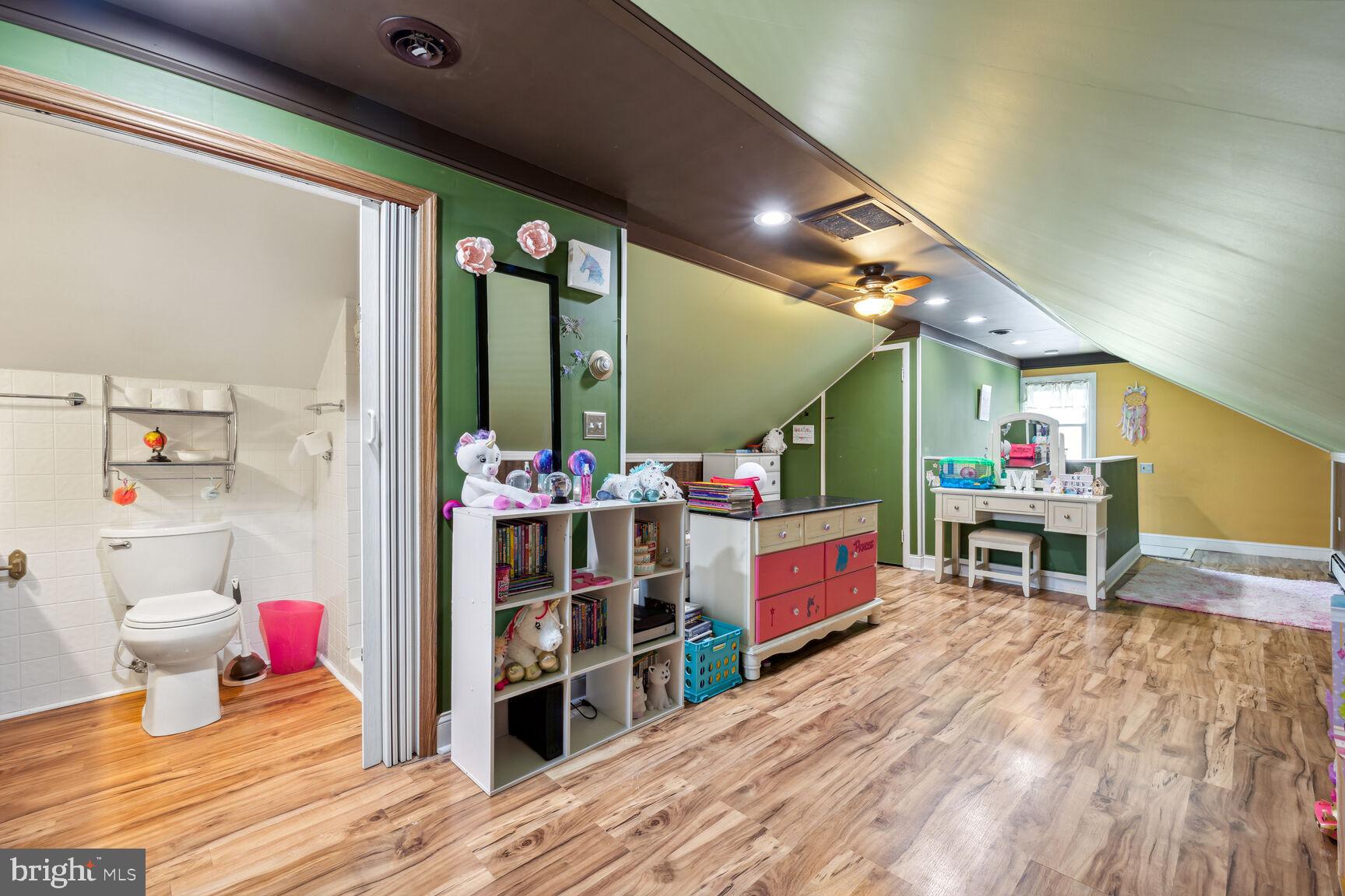 GREENBERRY HILLS - Residential