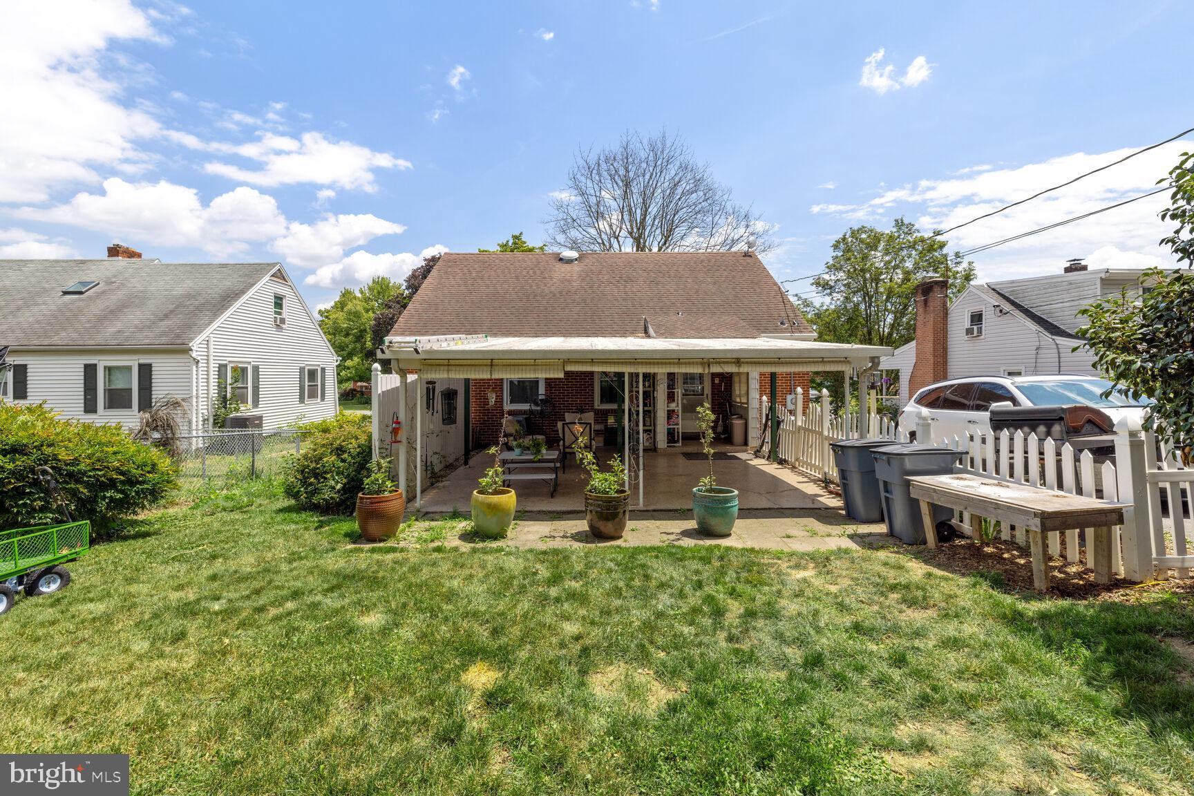 GREENBERRY HILLS - Residential