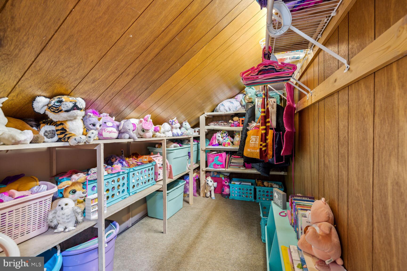 GREENBERRY HILLS - Residential