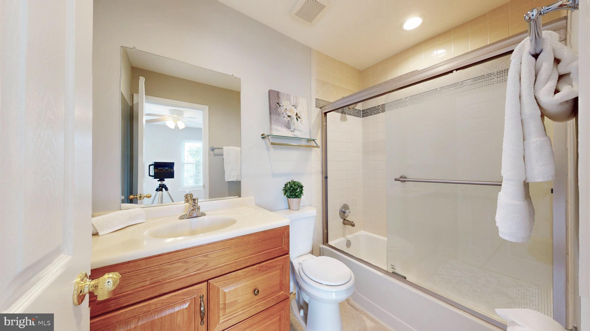 WATERS EDGE - Residential