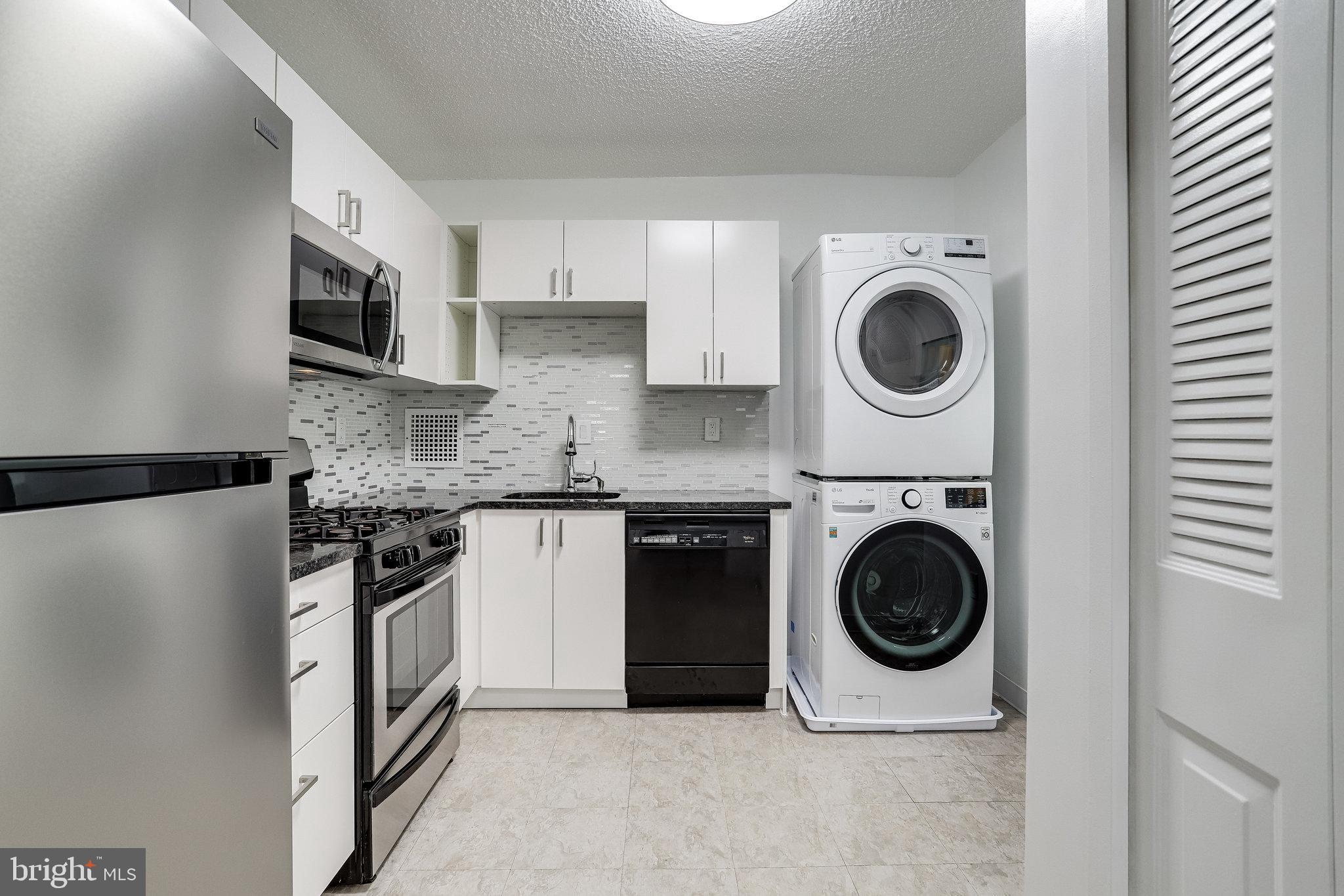 SKYLINE PLAZA - Residential Lease