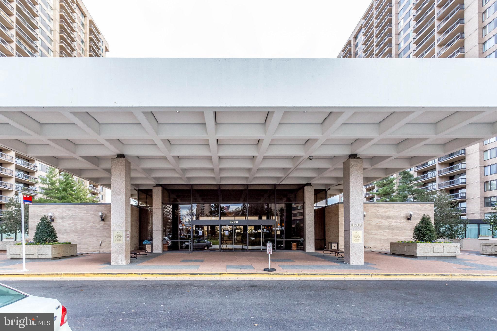 SKYLINE PLAZA - Residential Lease