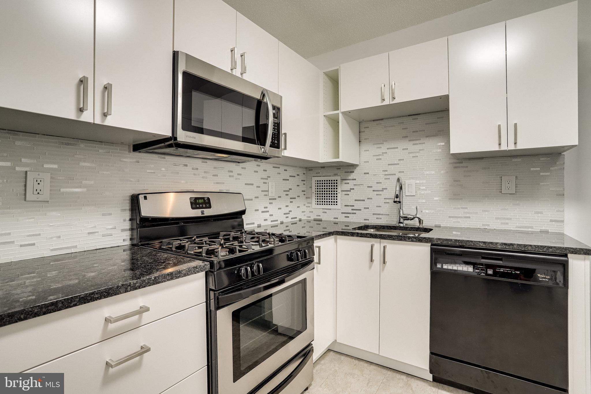 SKYLINE PLAZA - Residential Lease