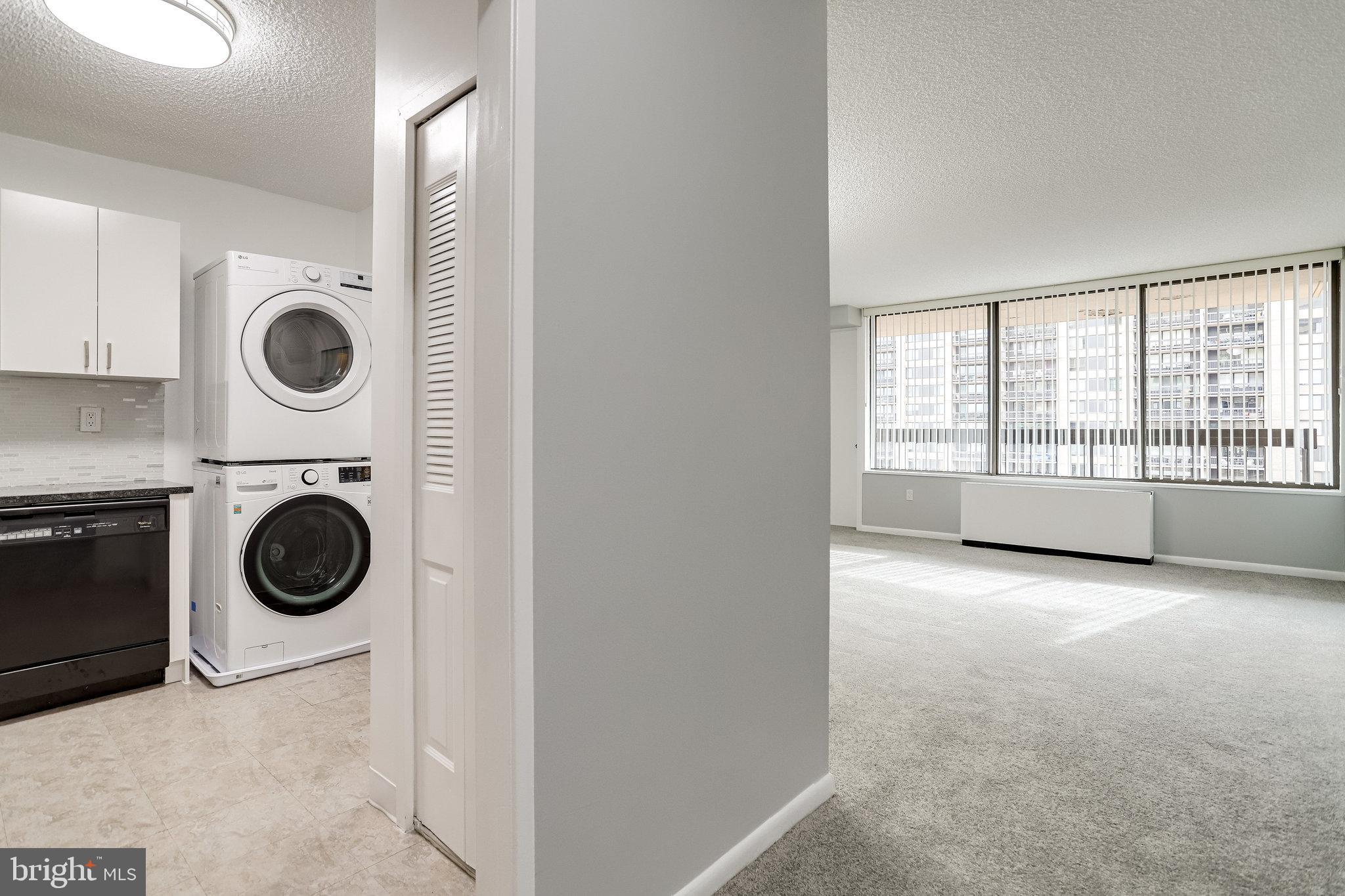 SKYLINE PLAZA - Residential Lease