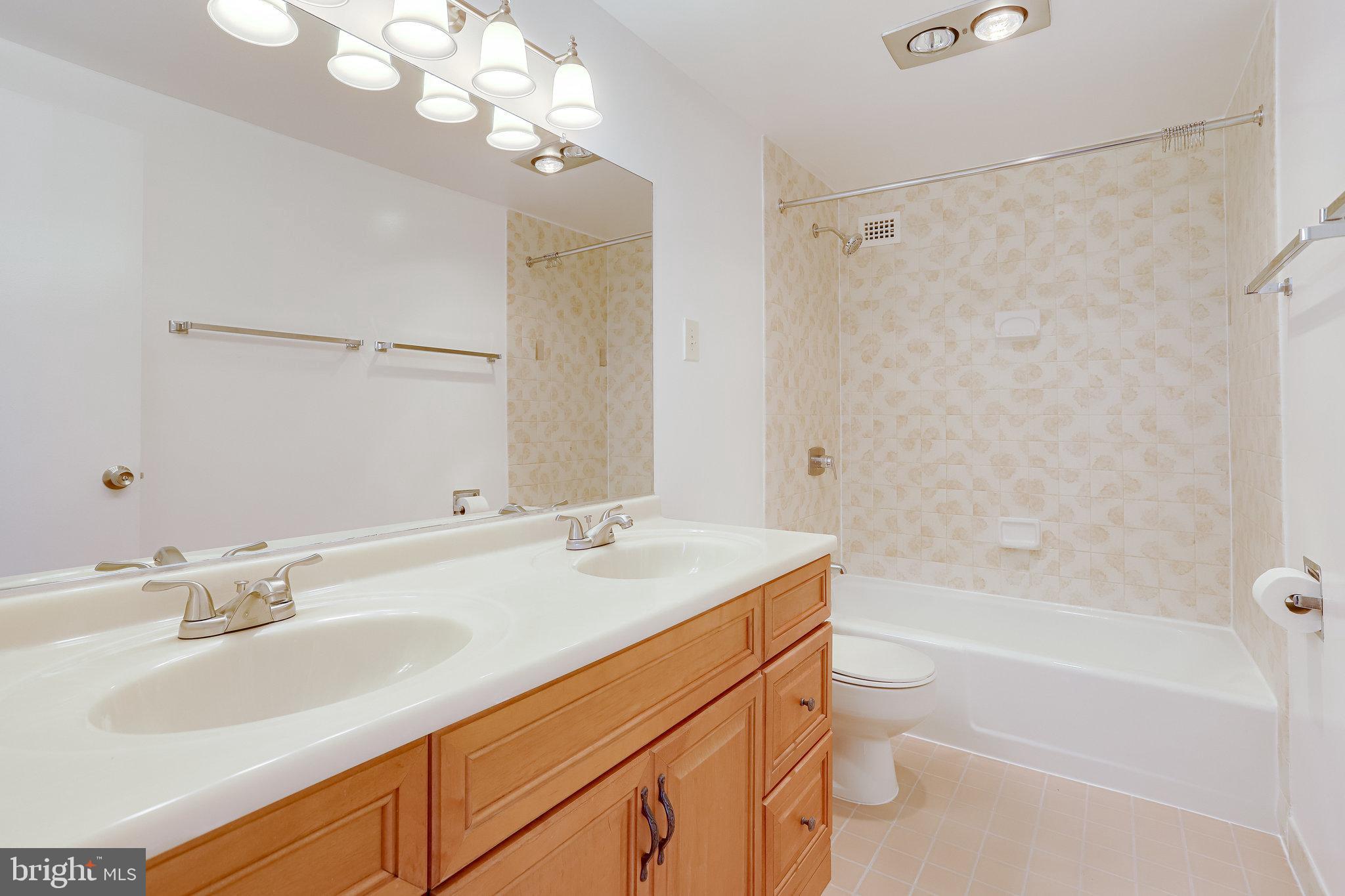 SKYLINE PLAZA - Residential Lease