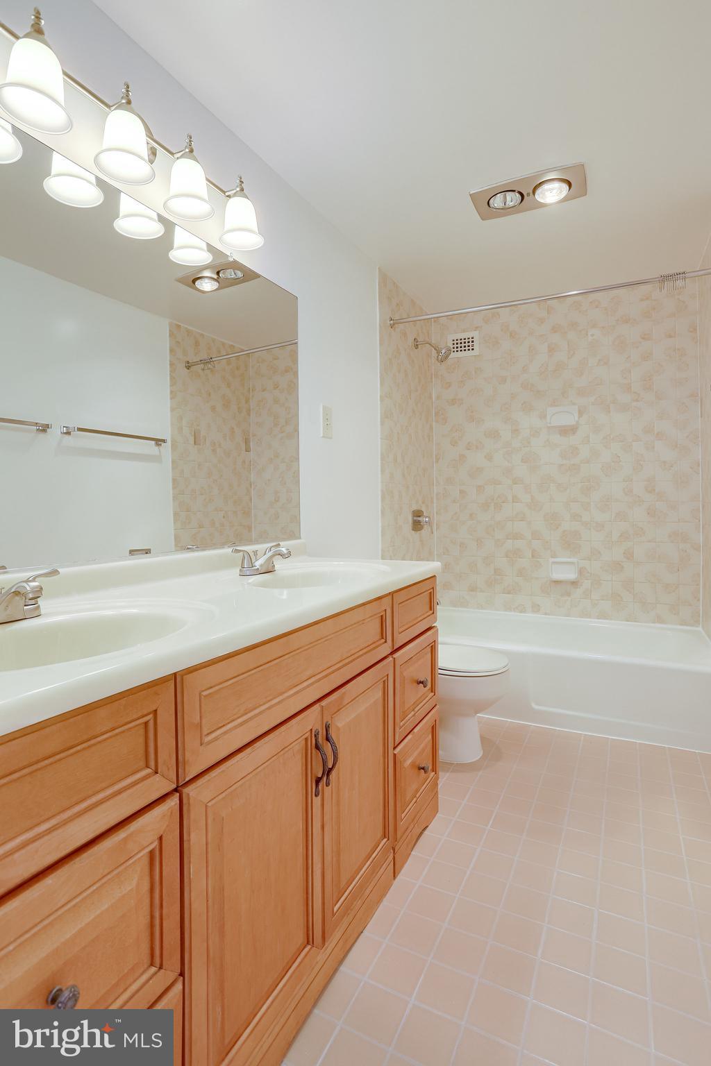 SKYLINE PLAZA - Residential Lease