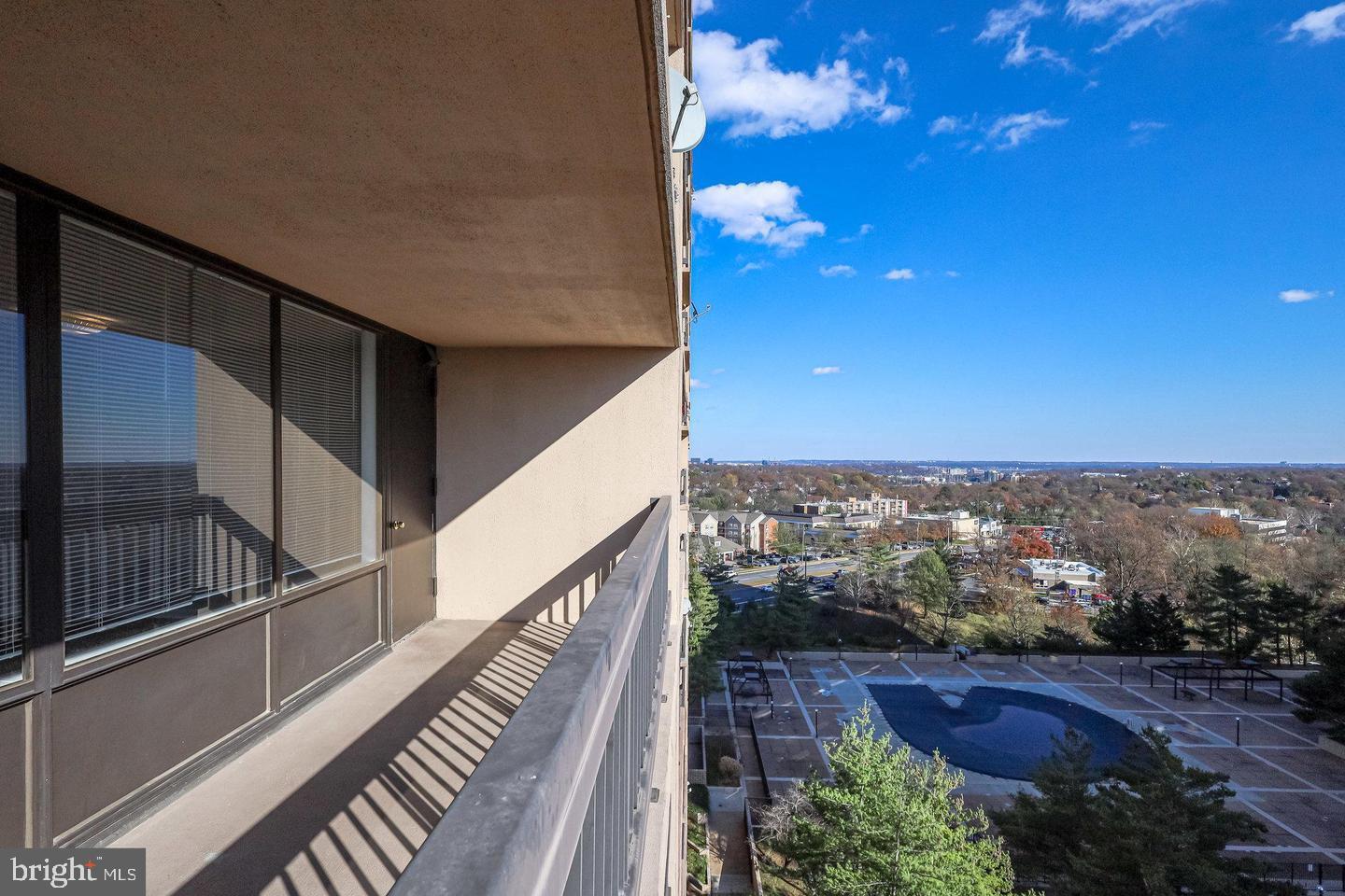 SKYLINE PLAZA - Residential Lease