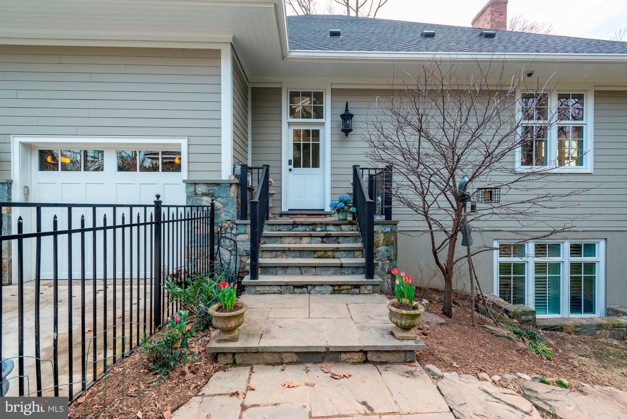 AYR HILL - Residential