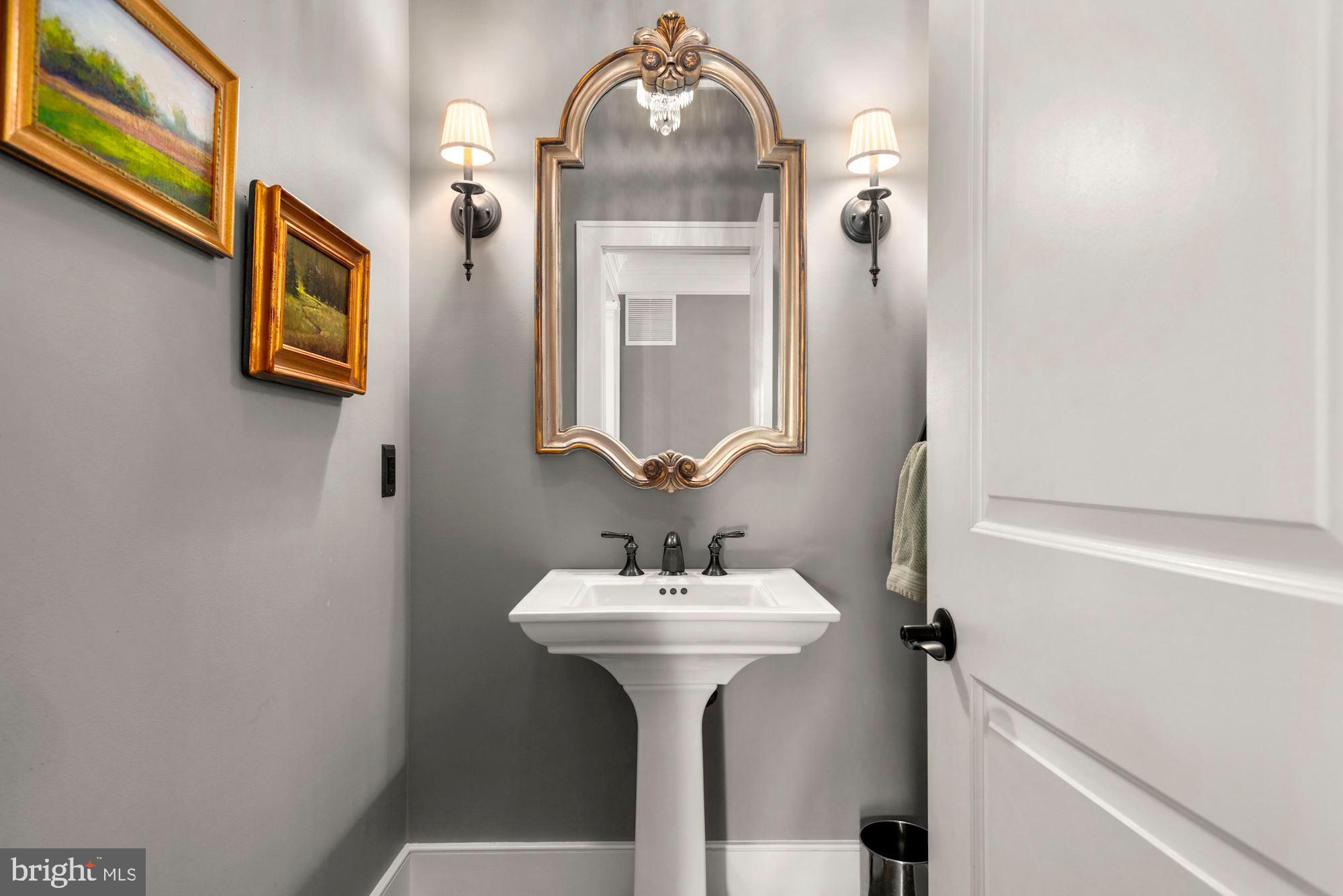 AYR HILL - Residential