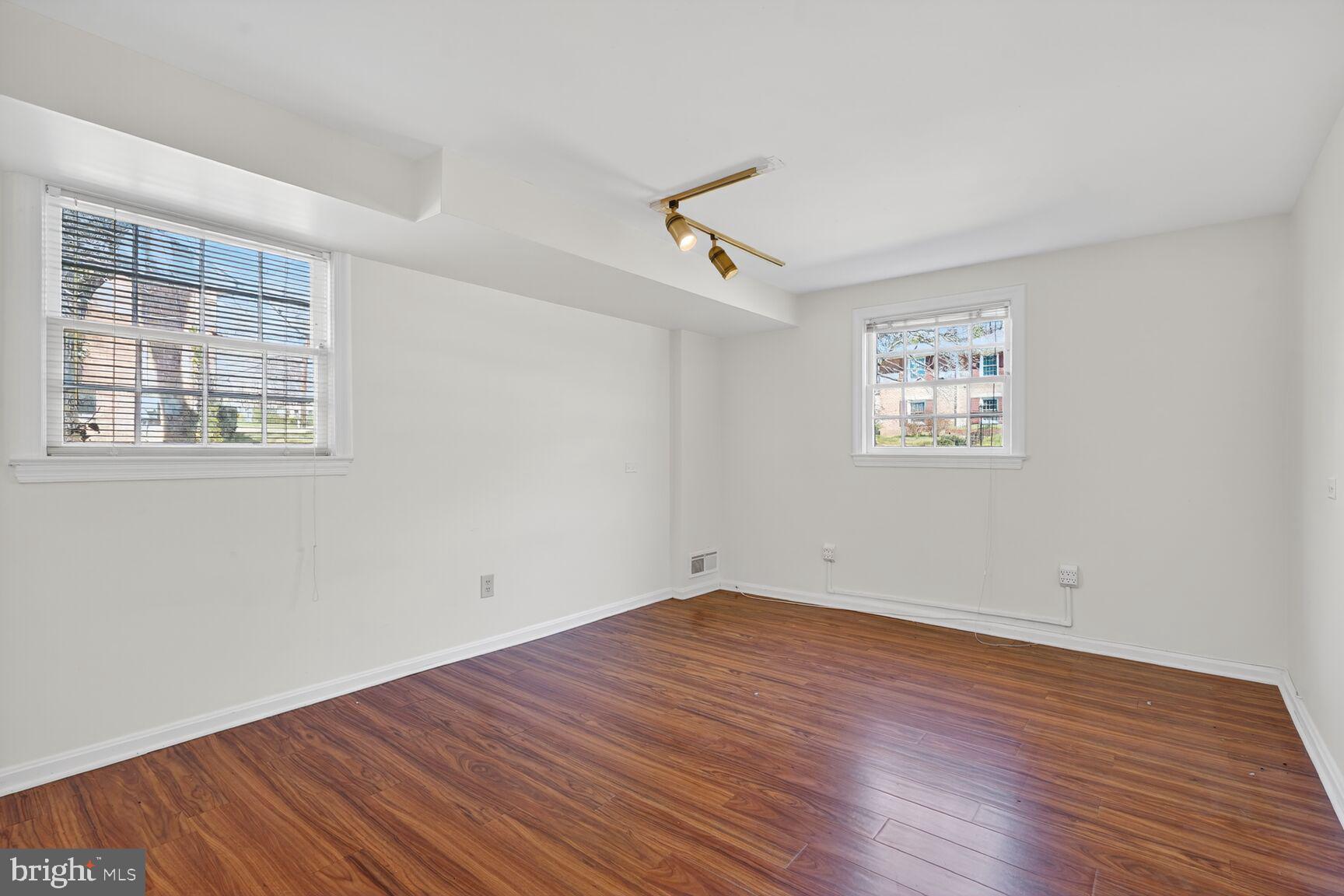 BYEFORDE - Residential