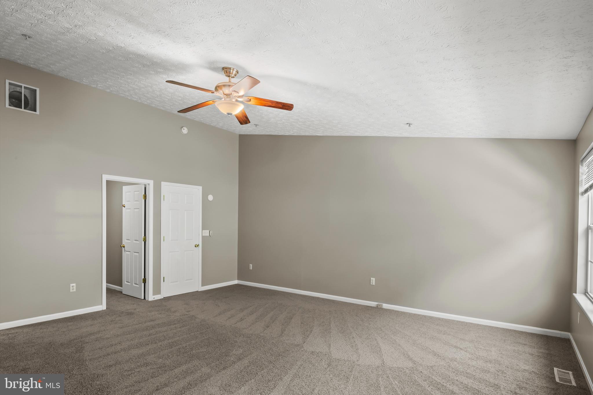 ANNAPOLIS OVERLOOK - Residential Lease