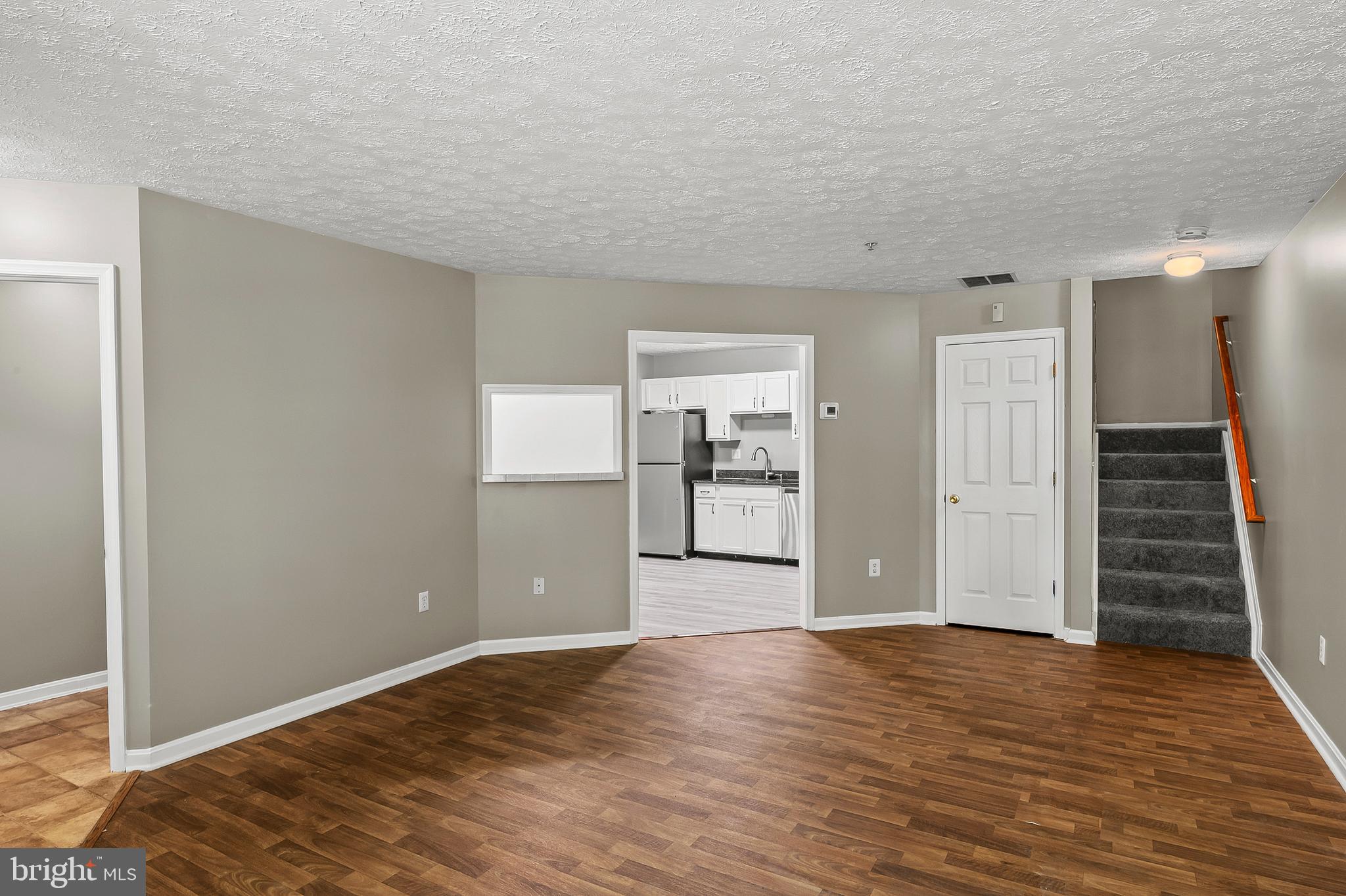 ANNAPOLIS OVERLOOK - Residential Lease