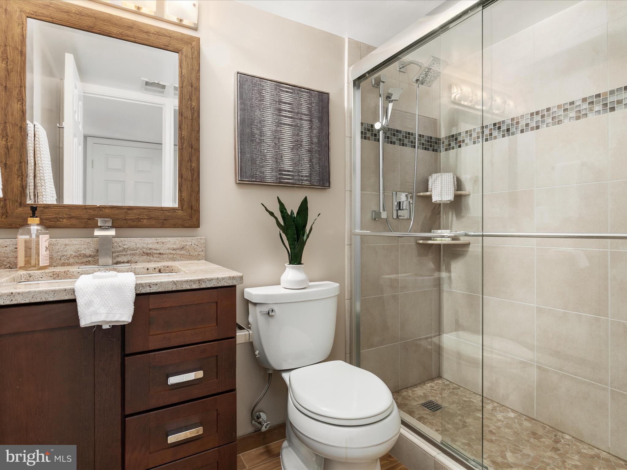 HAWTHORNE FOREST - Residential