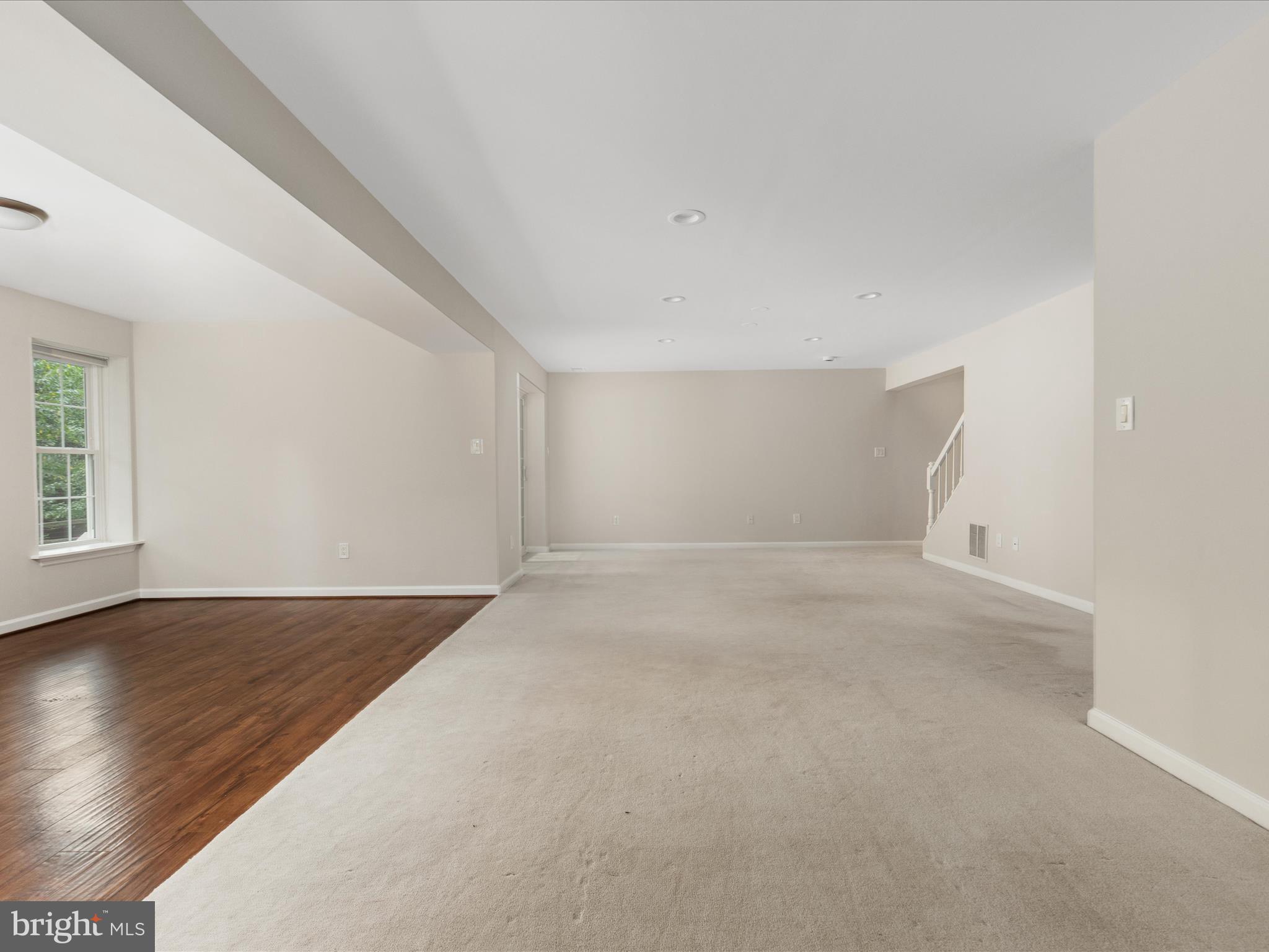 HAWTHORNE FOREST - Residential