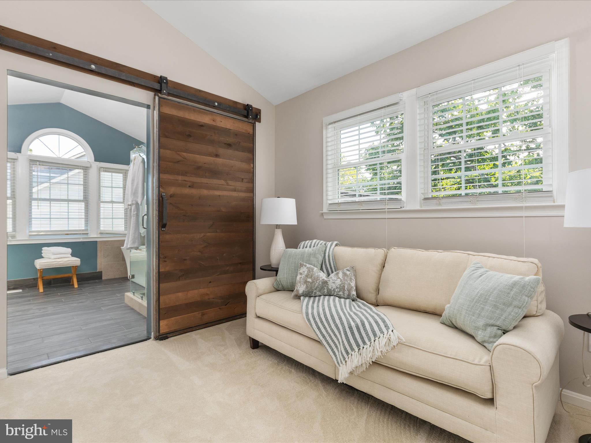 HAWTHORNE FOREST - Residential