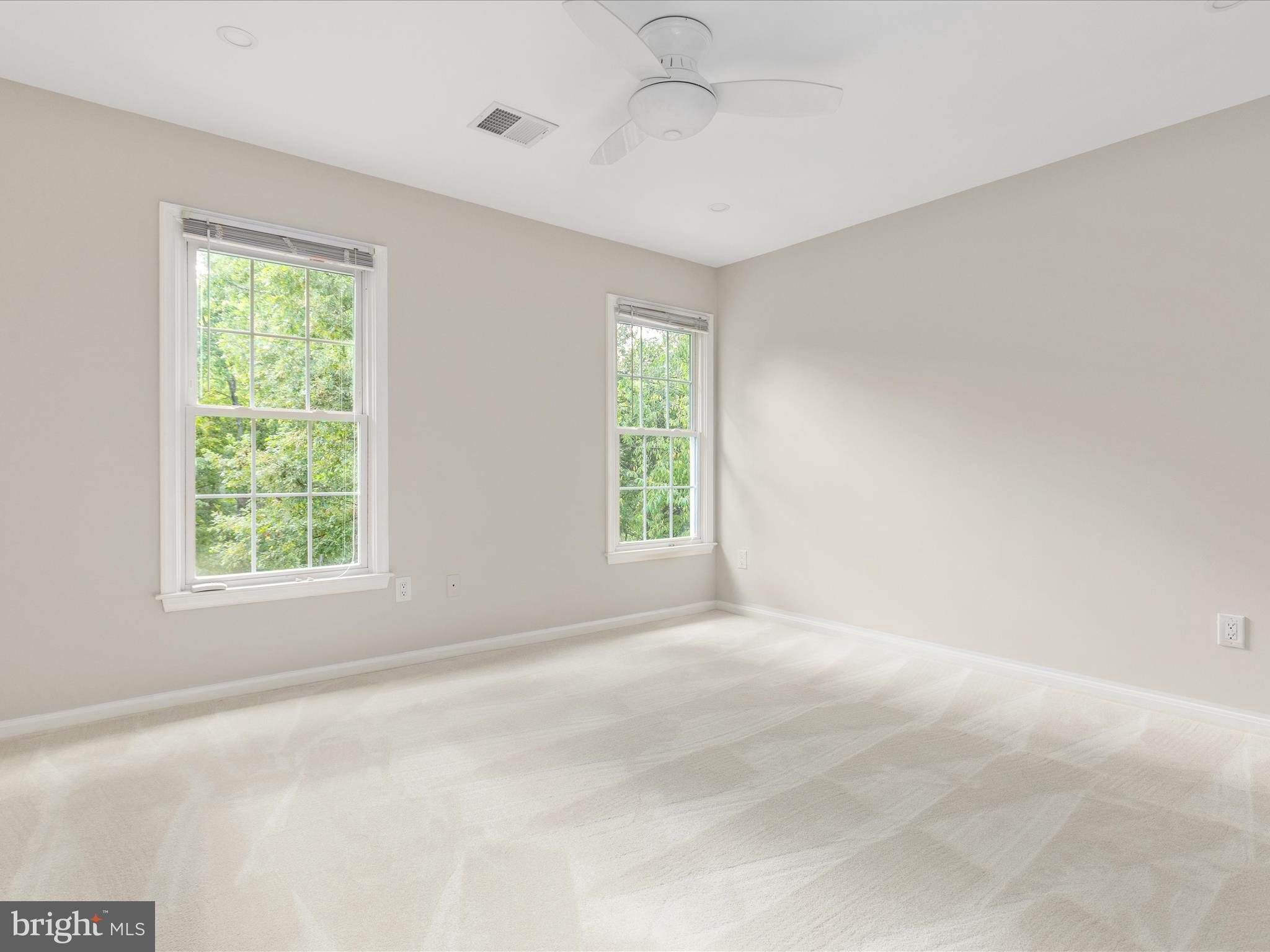 HAWTHORNE FOREST - Residential