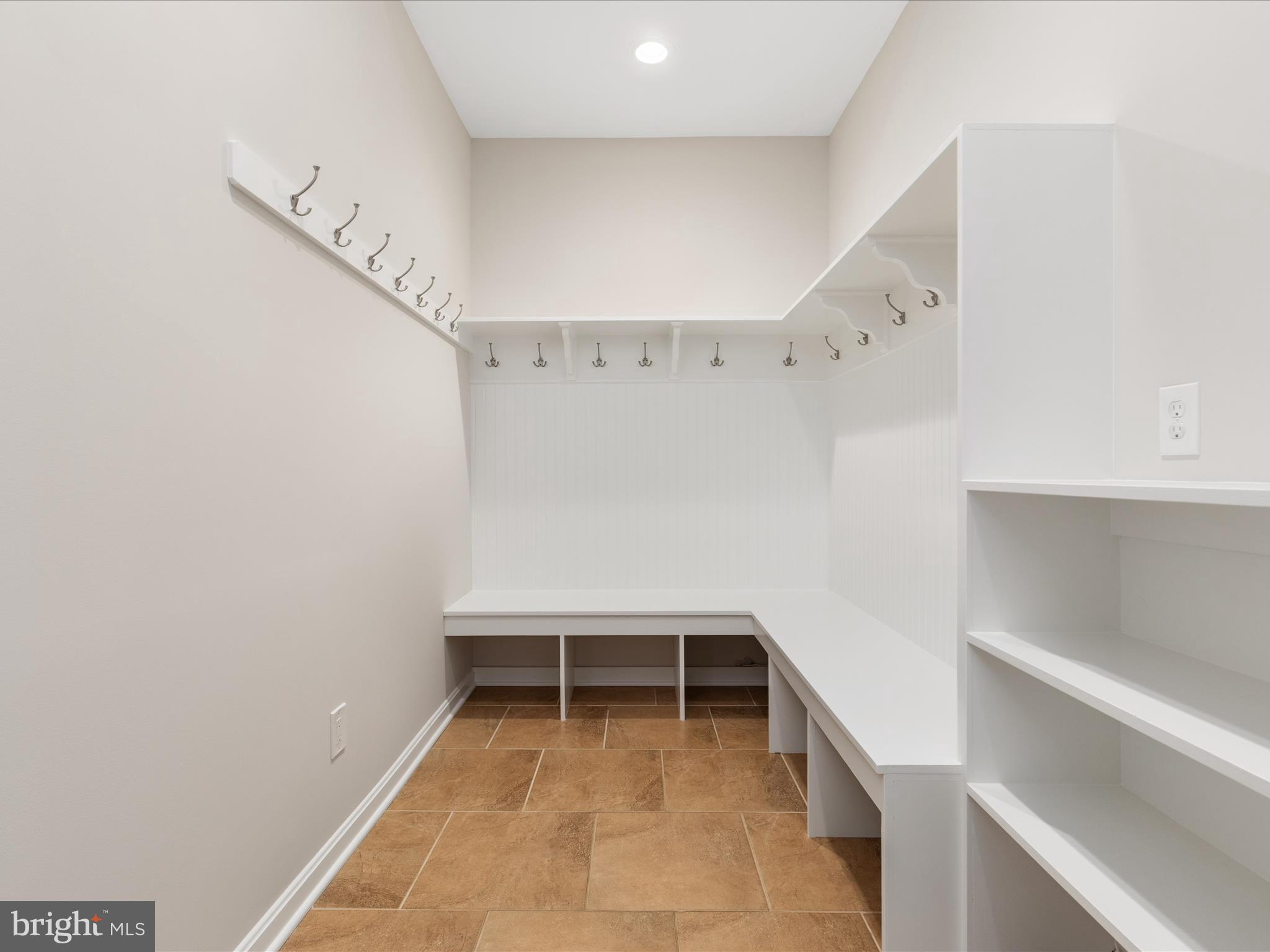 HAWTHORNE FOREST - Residential