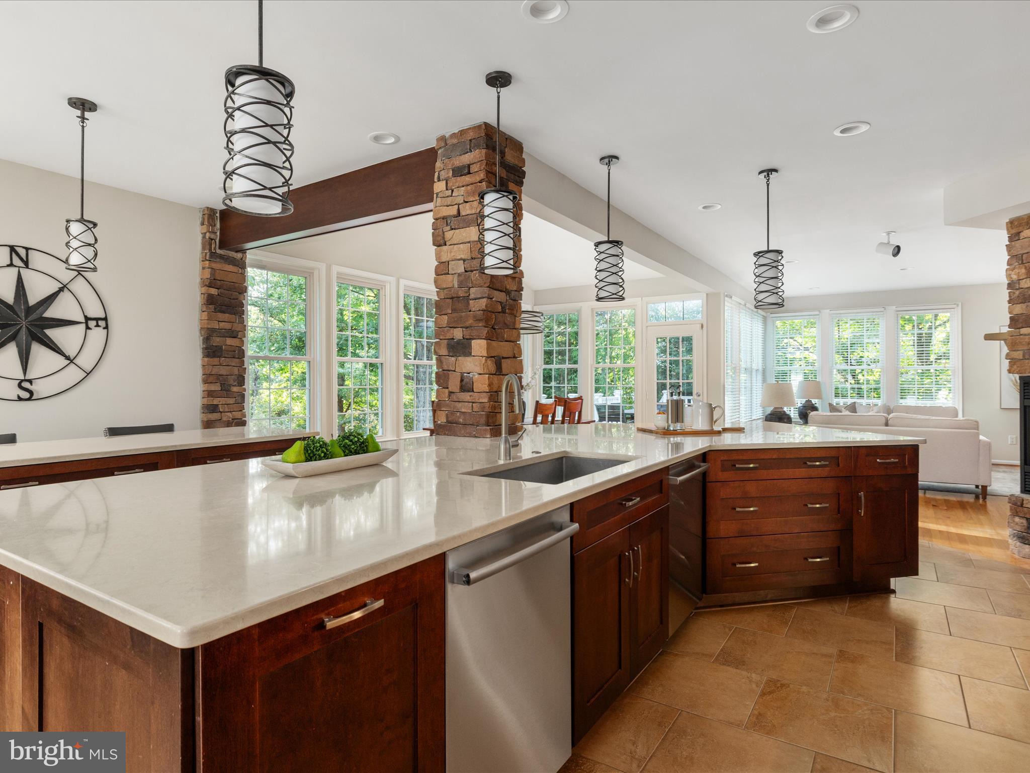 HAWTHORNE FOREST - Residential