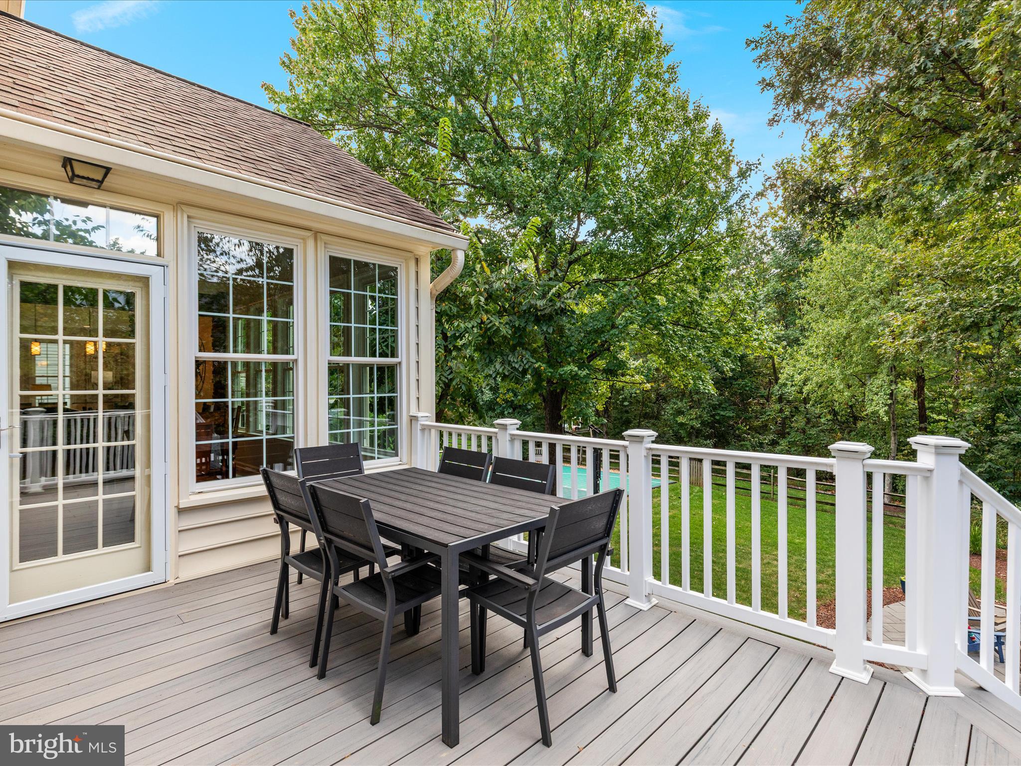 HAWTHORNE FOREST - Residential