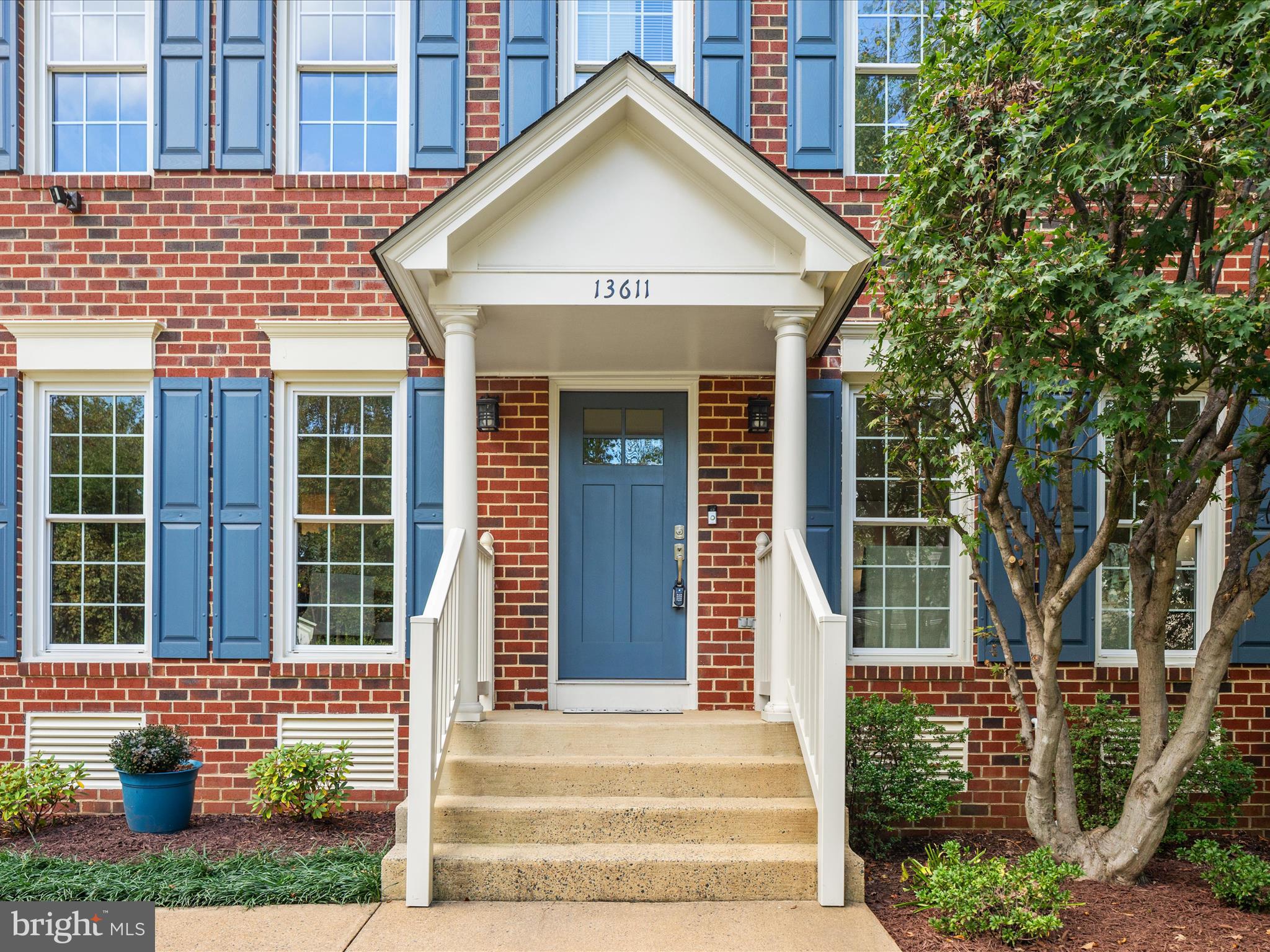 HAWTHORNE FOREST - Residential